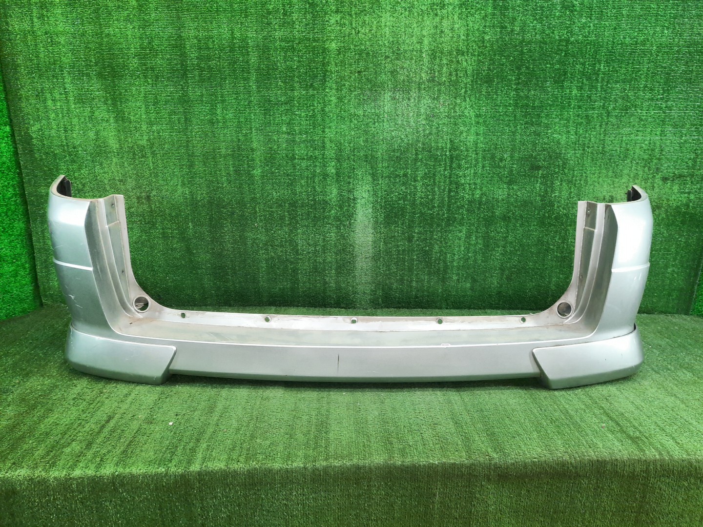 Бампер задний NISSAN SERENA TNC24, TC24, RC24, PC24, PNC24, VC24, VNC24 10623 1 ракурс