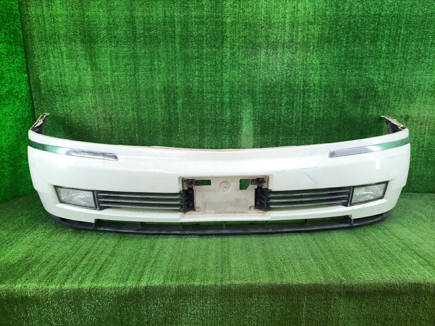 Бампер передний NISSAN CEDRIC, GLORIA MY34, ENY34, HY34 10644 3 ракурс