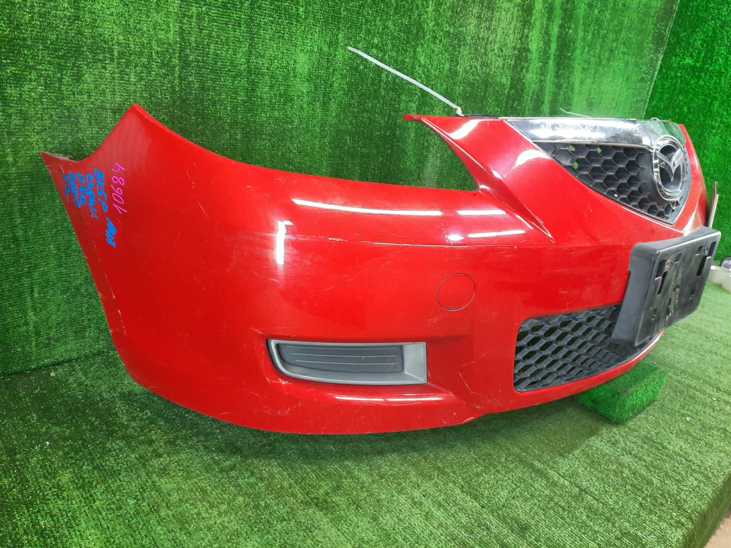 Бампер передний MAZDA AXELA, MAZDA 3, 3 BK5P, BK3P, BKEP, BK SEDAN 3 ракурс