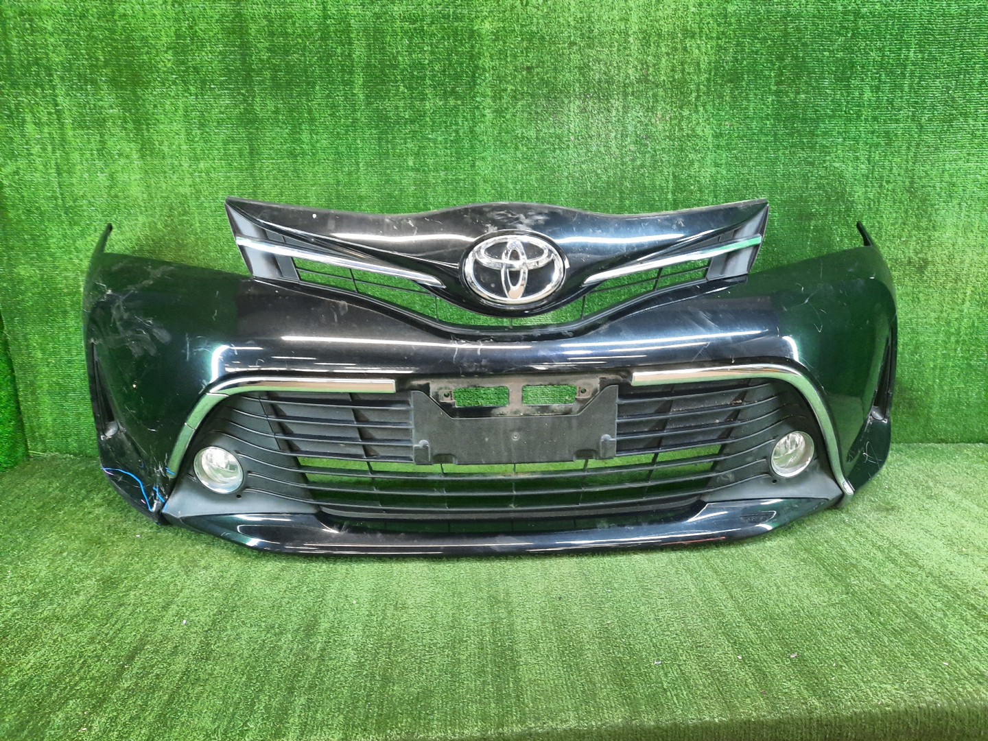 Бампер передний TOYOTA VITZ, YARIS KSP130, NSP130, NSP135, NCP131 10694 1 ракурс