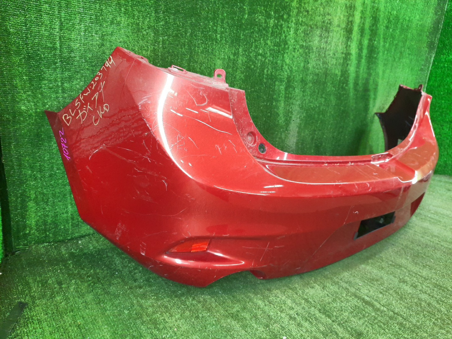 Бампер задний MAZDA AXELA, MAZDA 3, 3 BLEFW, BL3FW, BL5FW, BLEAW, BLFFW, BL 10722 3 ракурс