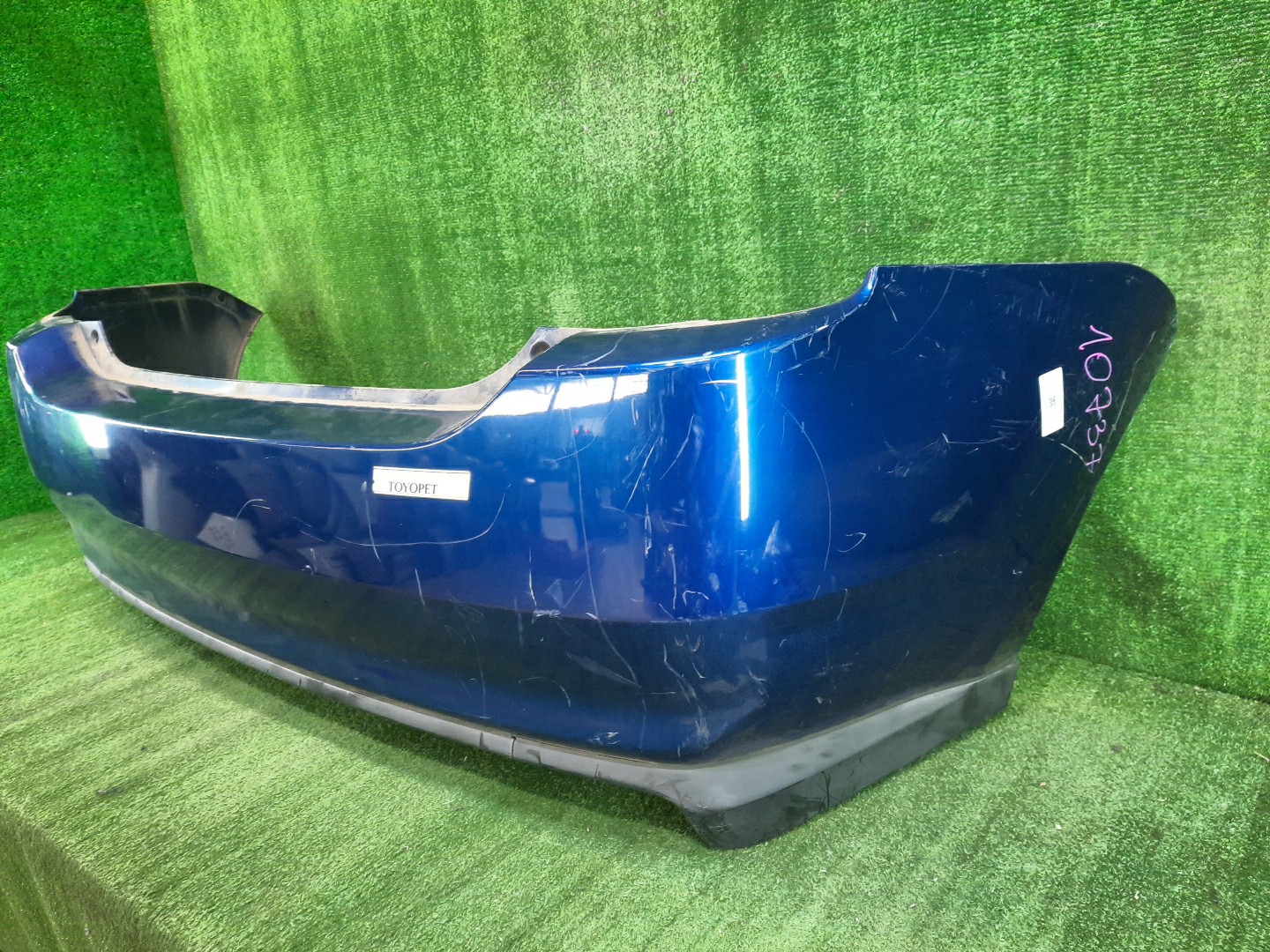 Бампер задний TOYOTA PRIUS NHW20 10737 2 ракурс