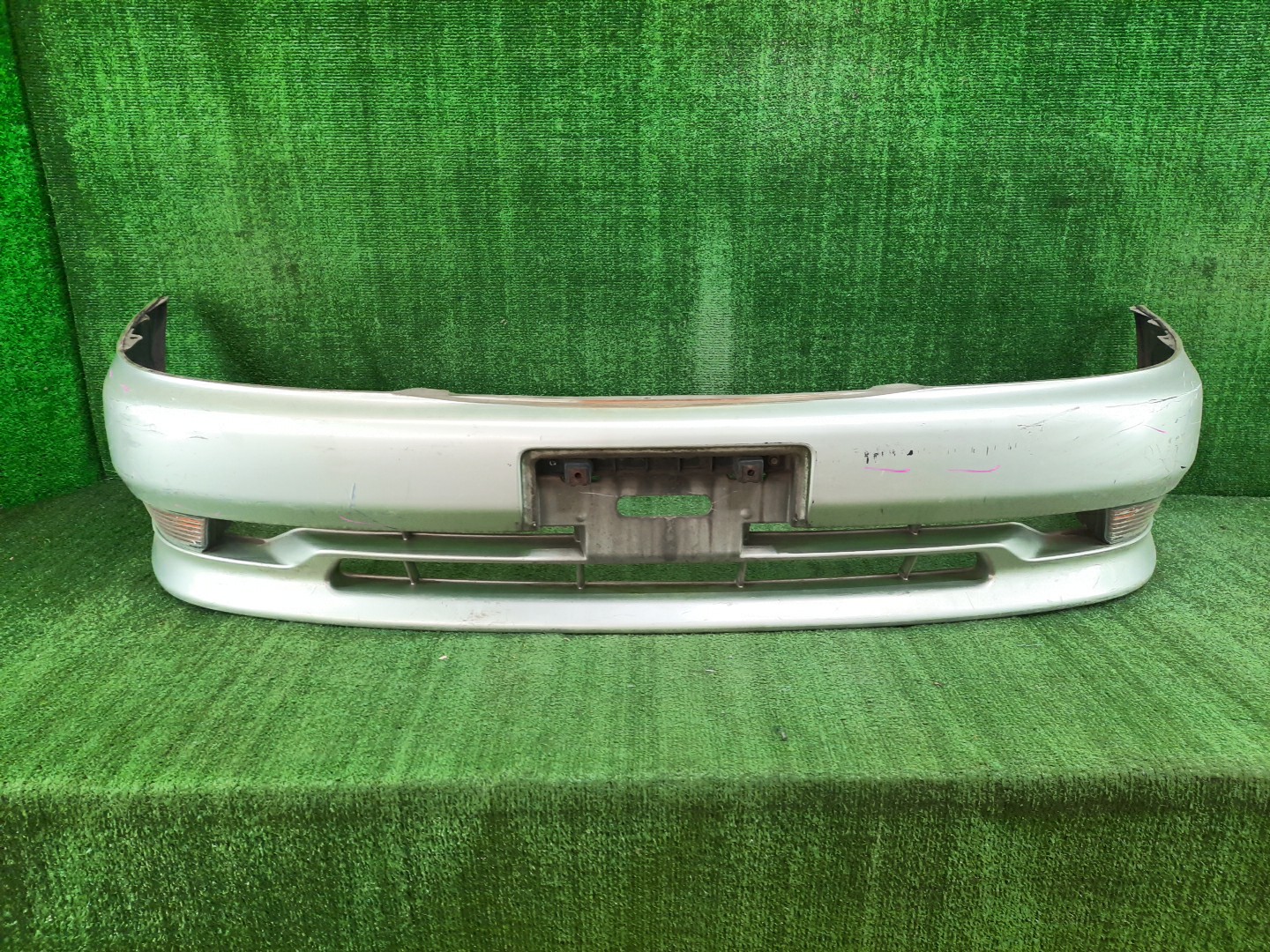 Бампер передний TOYOTA MARK II GX90, JZX90, SX90, JZX91, JZX93, LX90 10784 1 ракурс