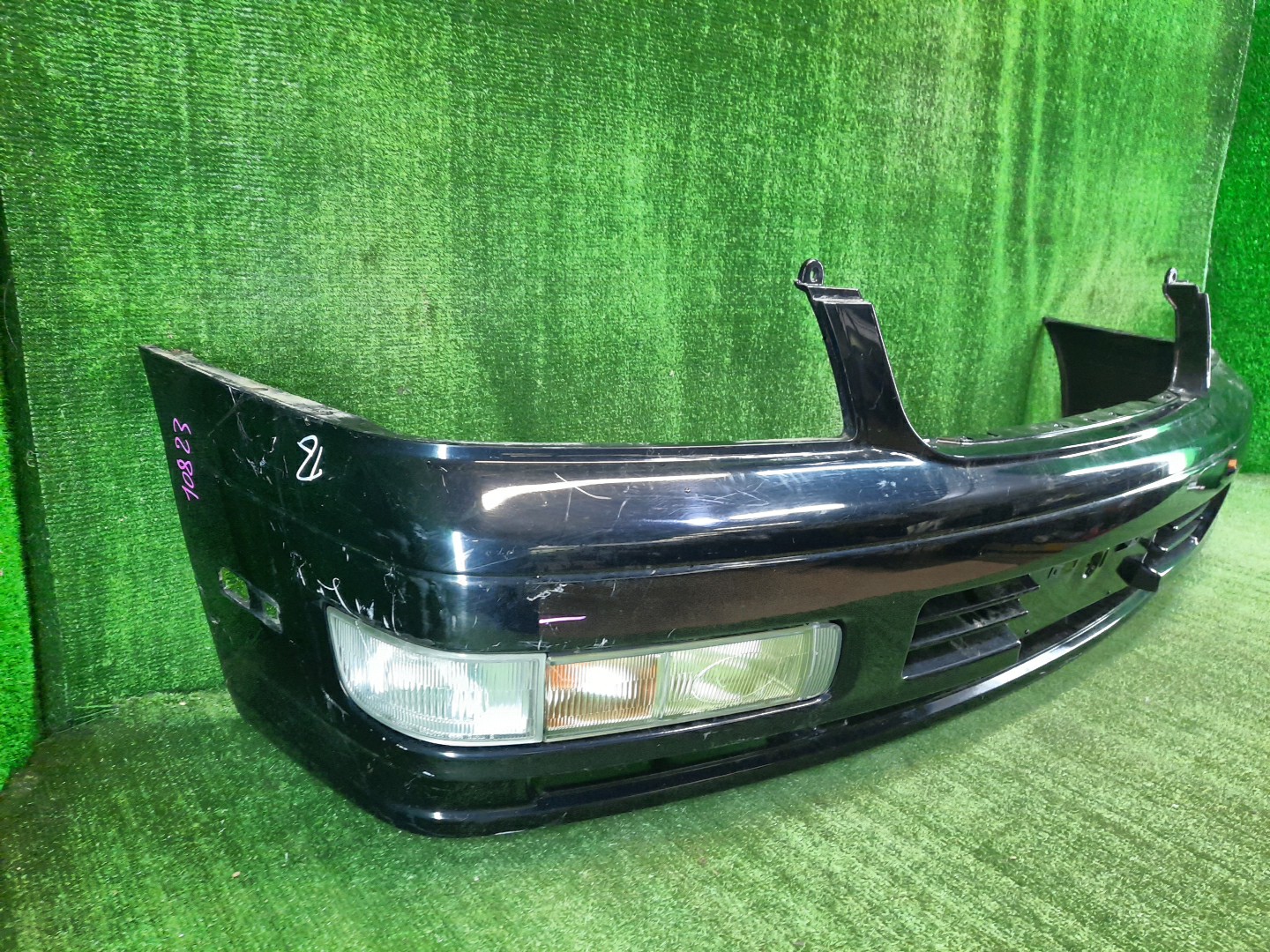 Бампер передний NISSAN CEDRIC, GLORIA Y33 62022-5P640 3 ракурс