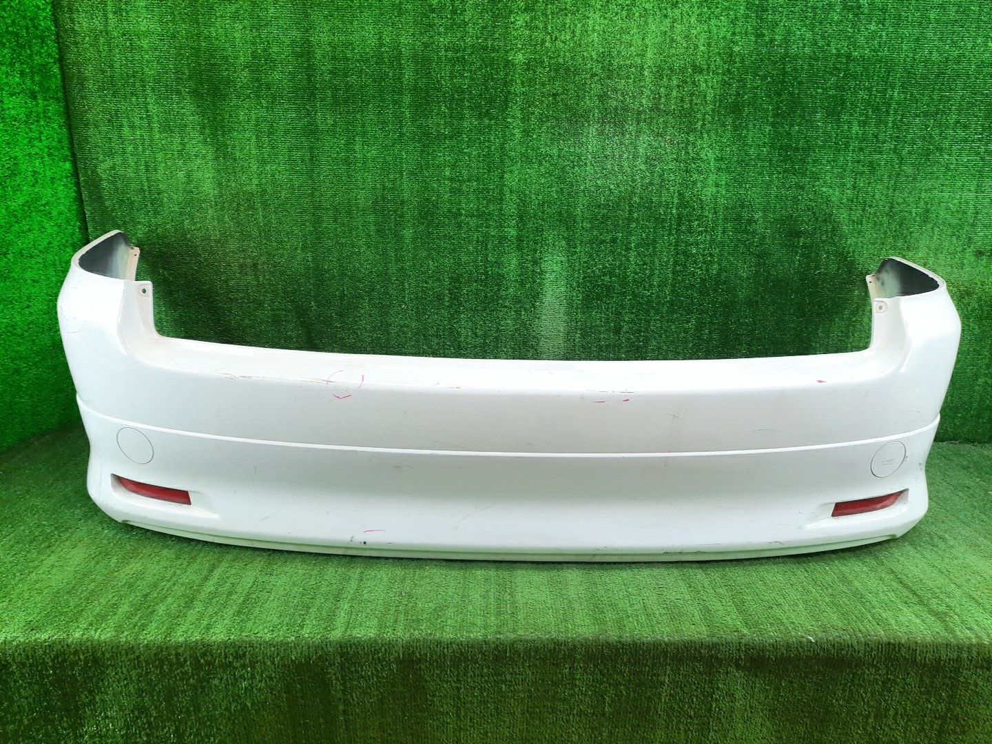 Бампер задний TOYOTA IPSUM ACM21W, ACM26W 10834 1 ракурс