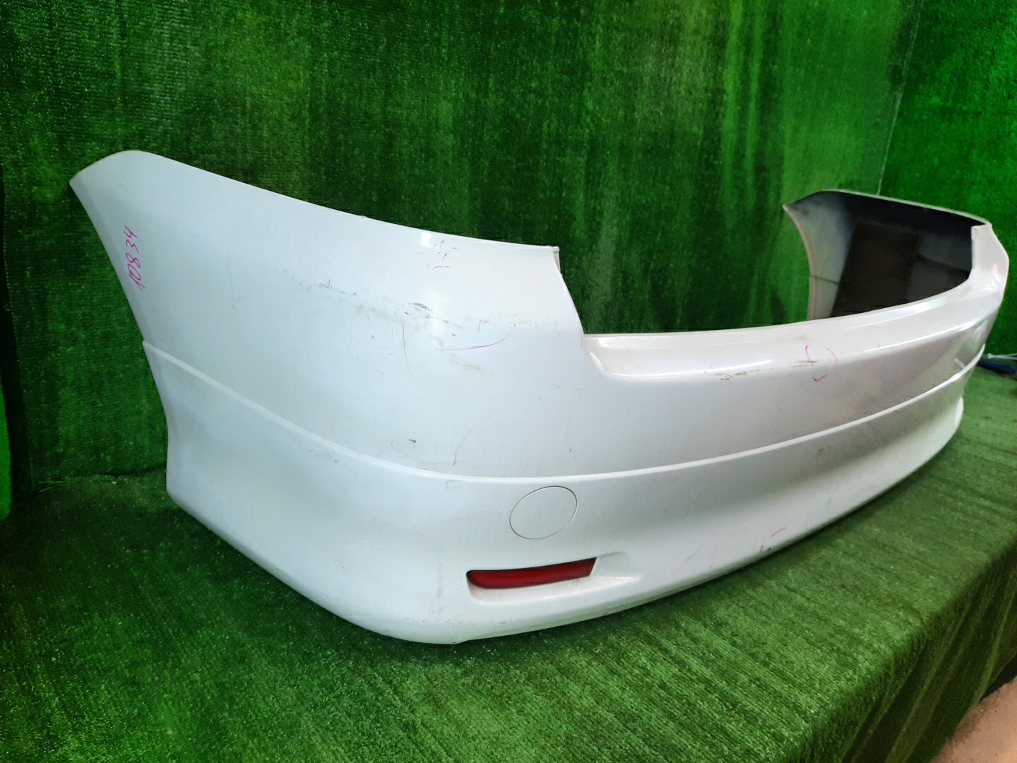 Бампер задний TOYOTA IPSUM ACM21W, ACM26W 10834 3 ракурс