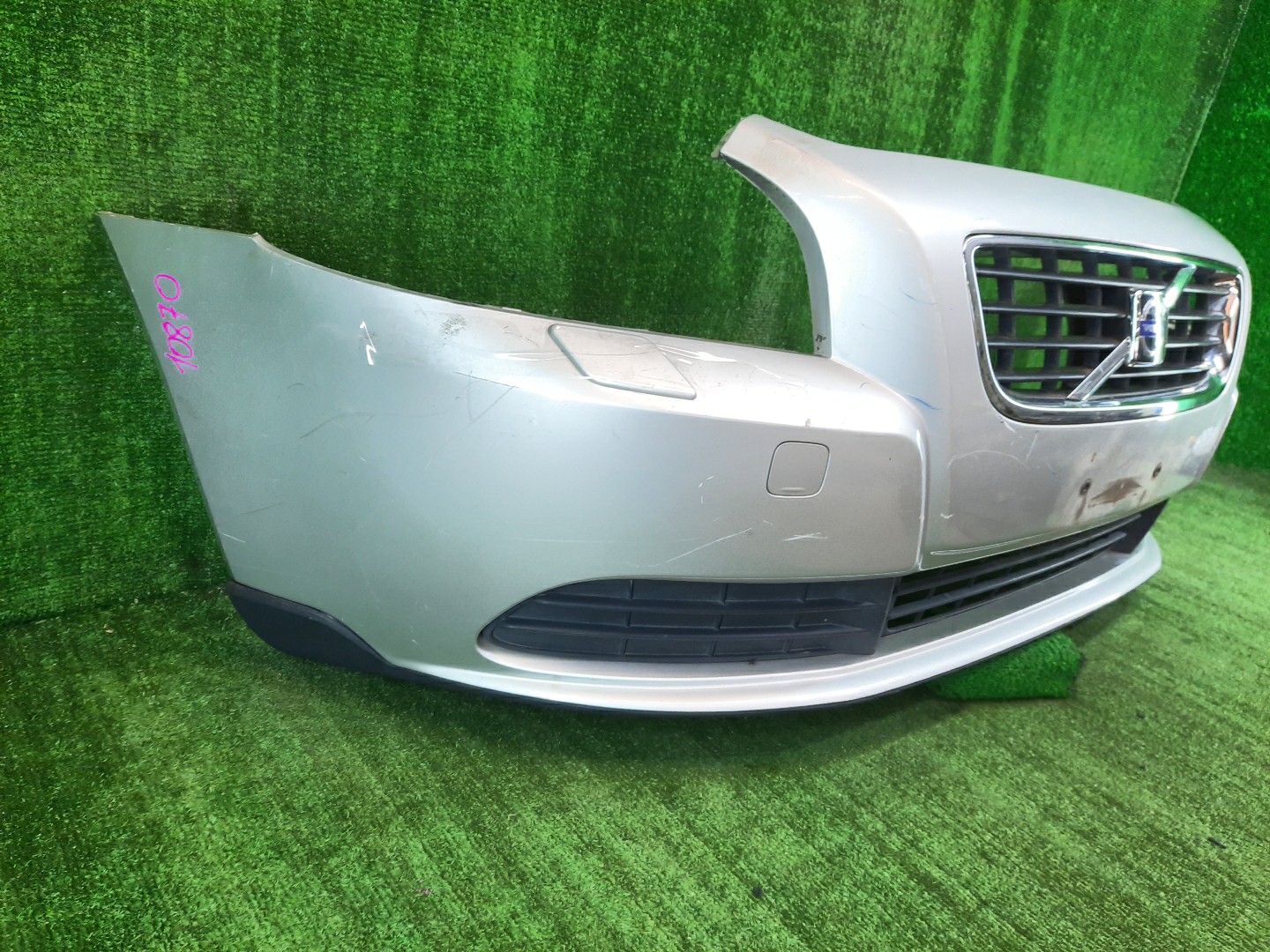 Бампер передний VOLVO S40 MS20, MS21, MS76, MS77, MS84, MS50, MS58, MH67, MS67, MS68, MH68, MS, MS75, MS43, MS38, MS66 10870 3 ракурс