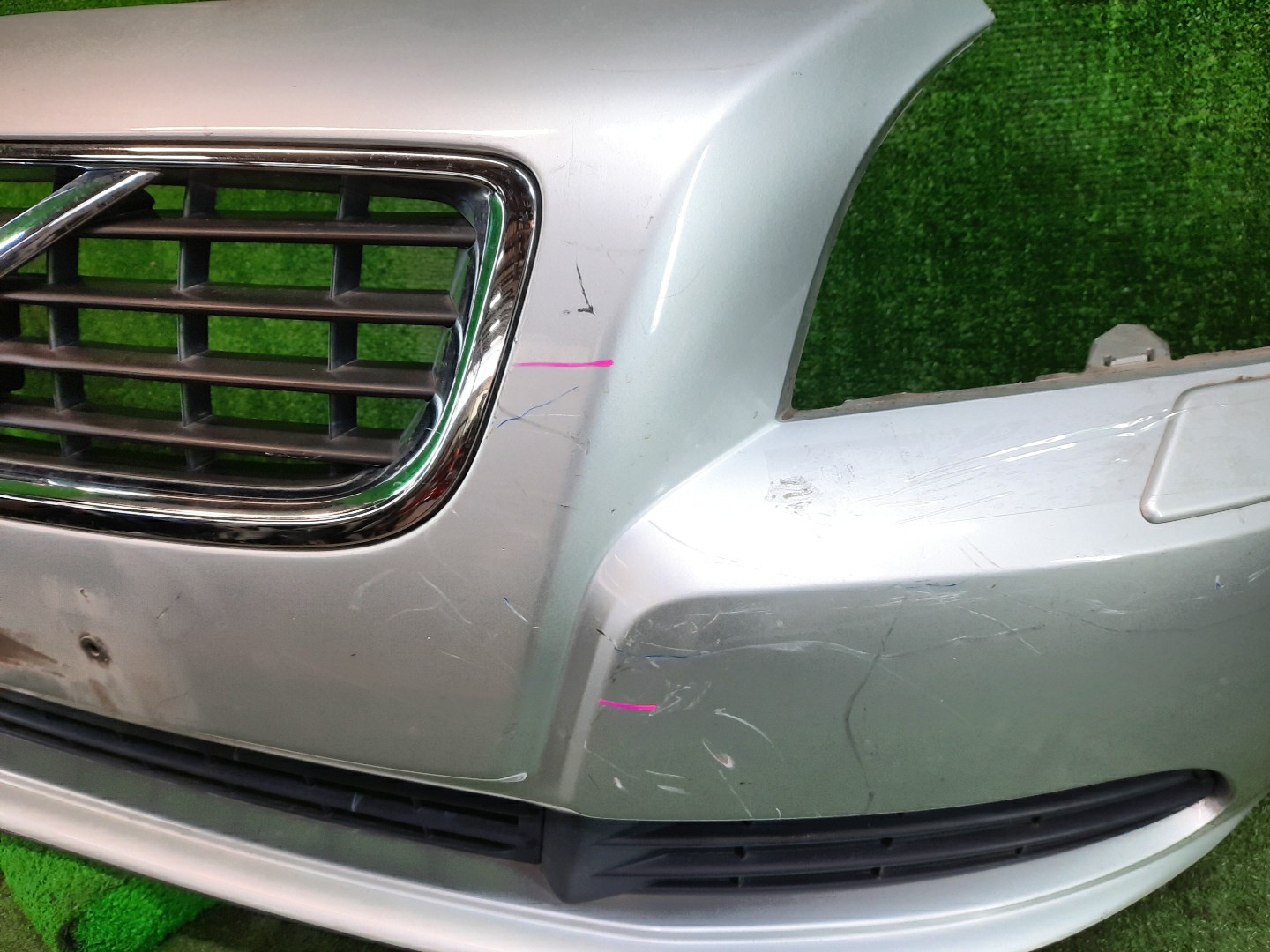 Бампер передний VOLVO S40 MS20, MS21, MS76, MS77, MS84, MS50, MS58, MH67, MS67, MS68, MH68, MS, MS75, MS43, MS38, MS66 10870 5 ракурс