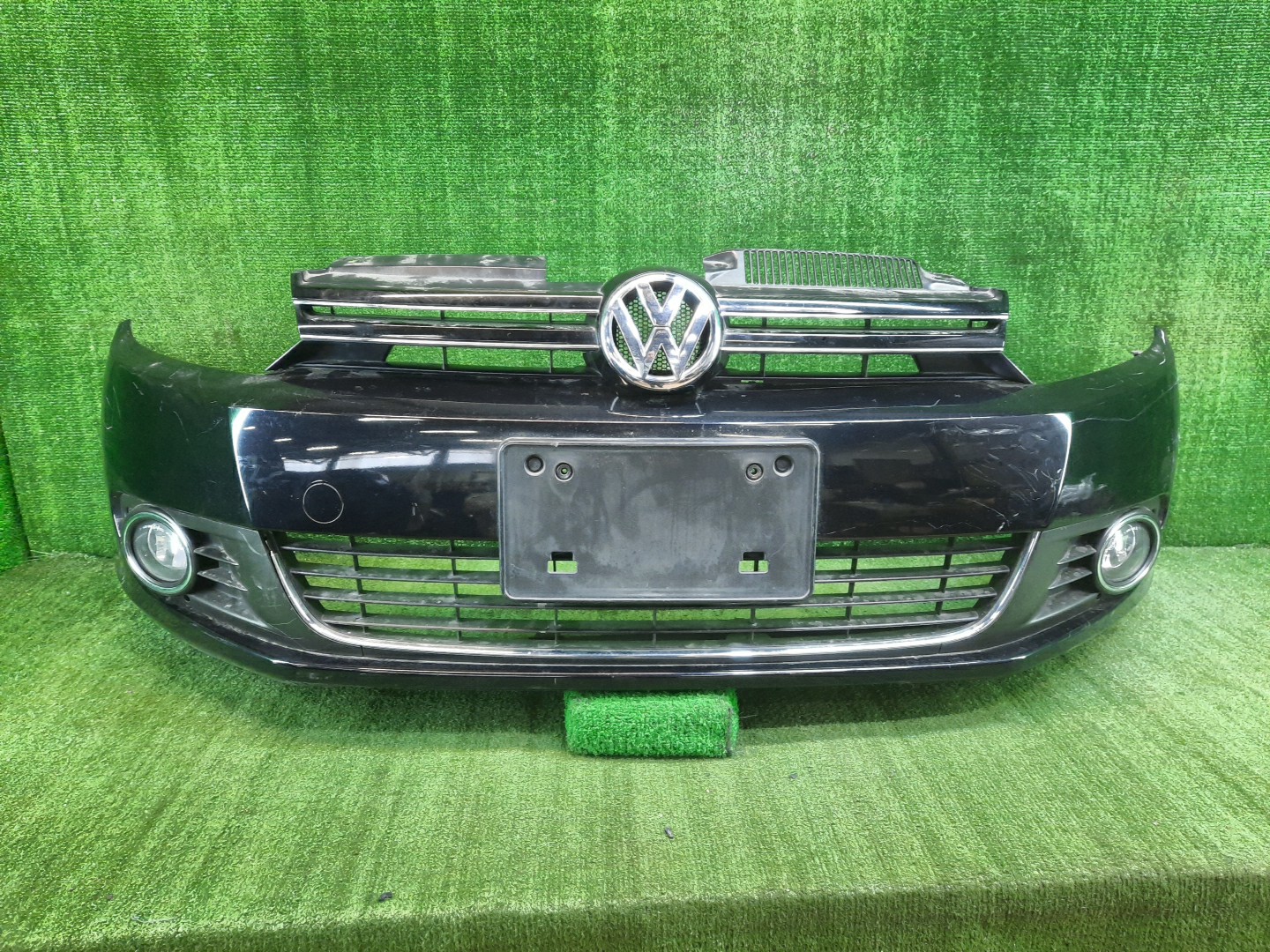 Бампер передний VOLKSWAGEN GOLF 5K1, MK6, AJ5 10877 1 ракурс