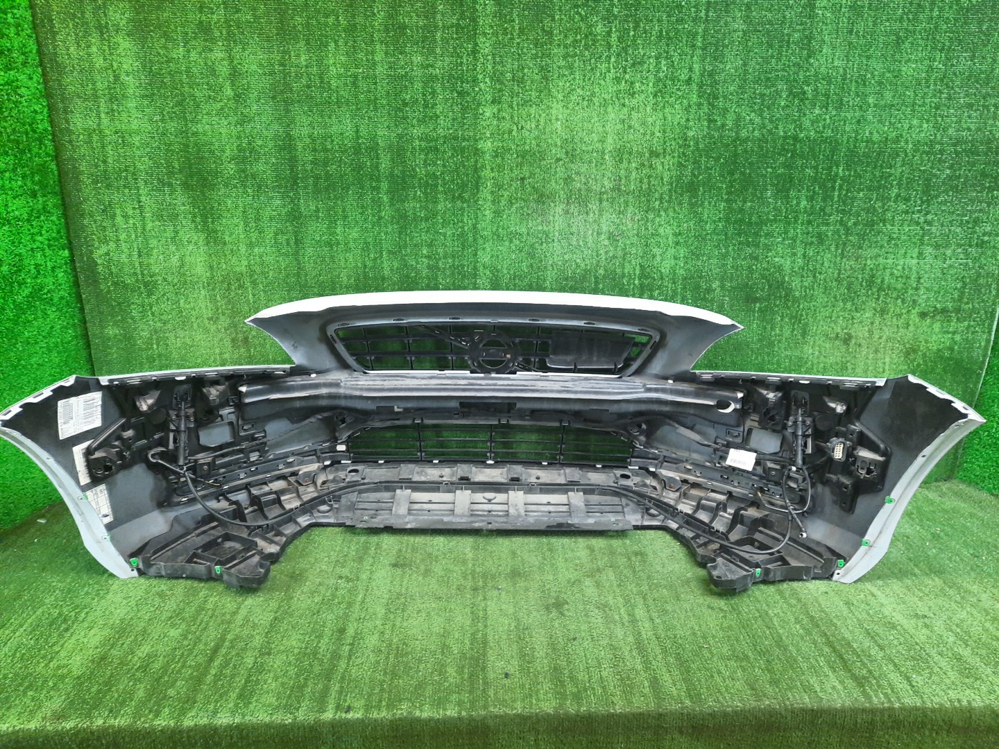 Бампер передний VOLVO V40 MZ63, MV, MV48 10880 5 ракурс