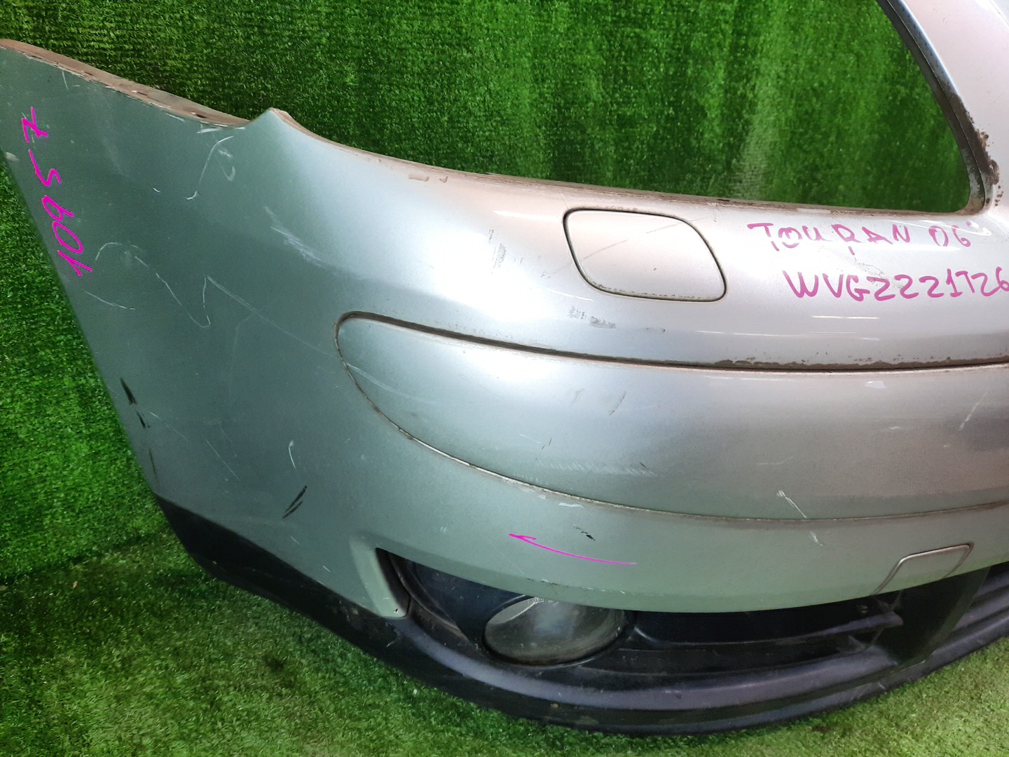 Бампер передний VOLKSWAGEN TOURAN 1T1 10957 4 ракурс