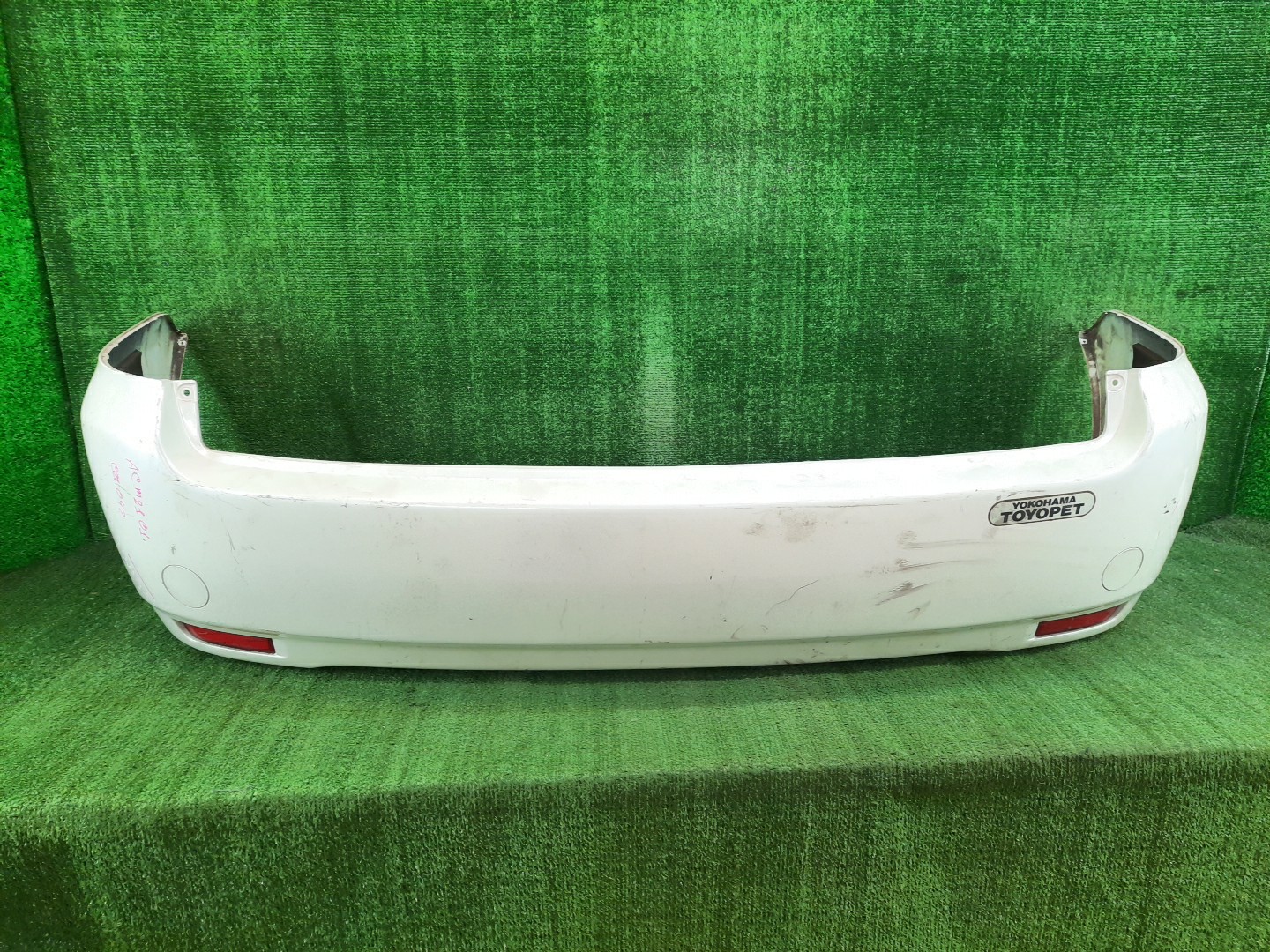 Бампер задний TOYOTA IPSUM ACM21W, ACM26W 10982 1 ракурс