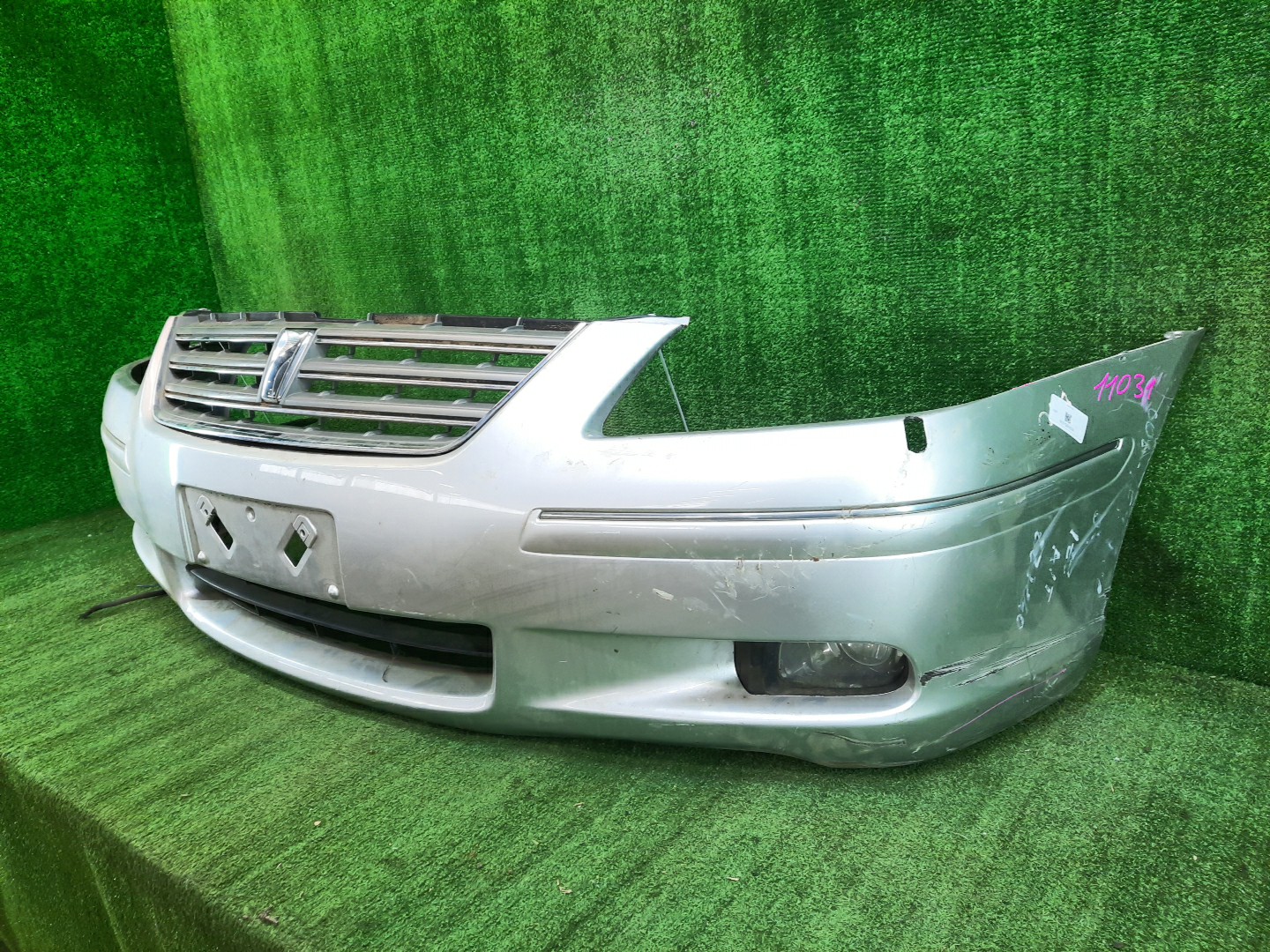 Бампер передний TOYOTA PREMIO ZZT240, NZT240, AZT240, ZZT245 11031 2 ракурс