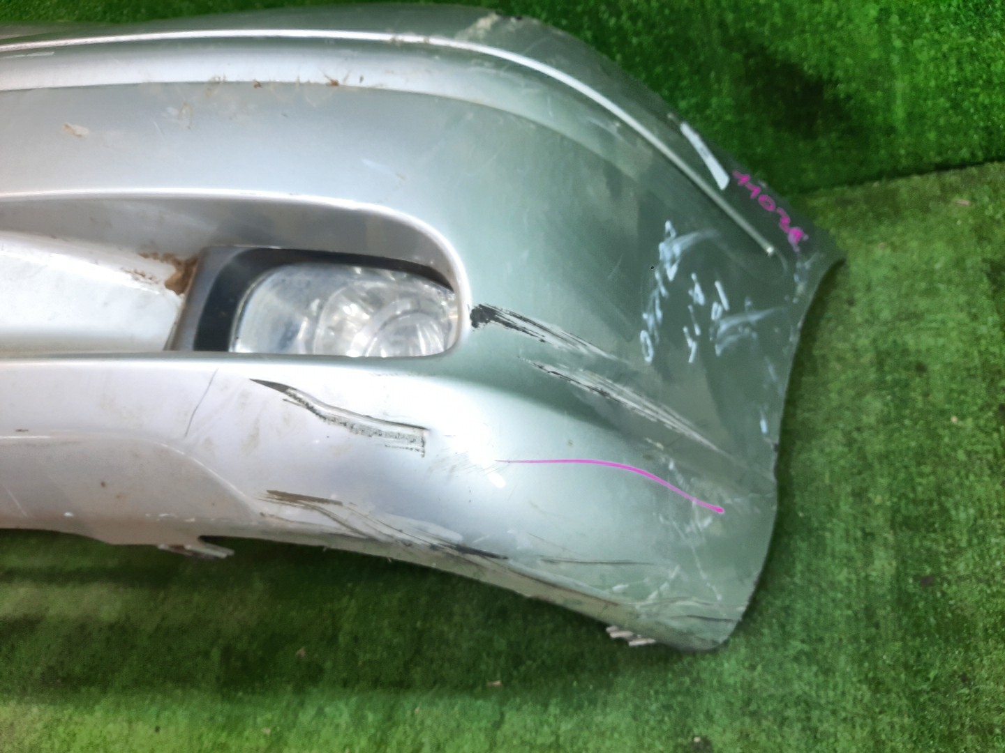 Бампер передний TOYOTA PREMIO ZZT240, NZT240, AZT240, ZZT245 11031 5 ракурс