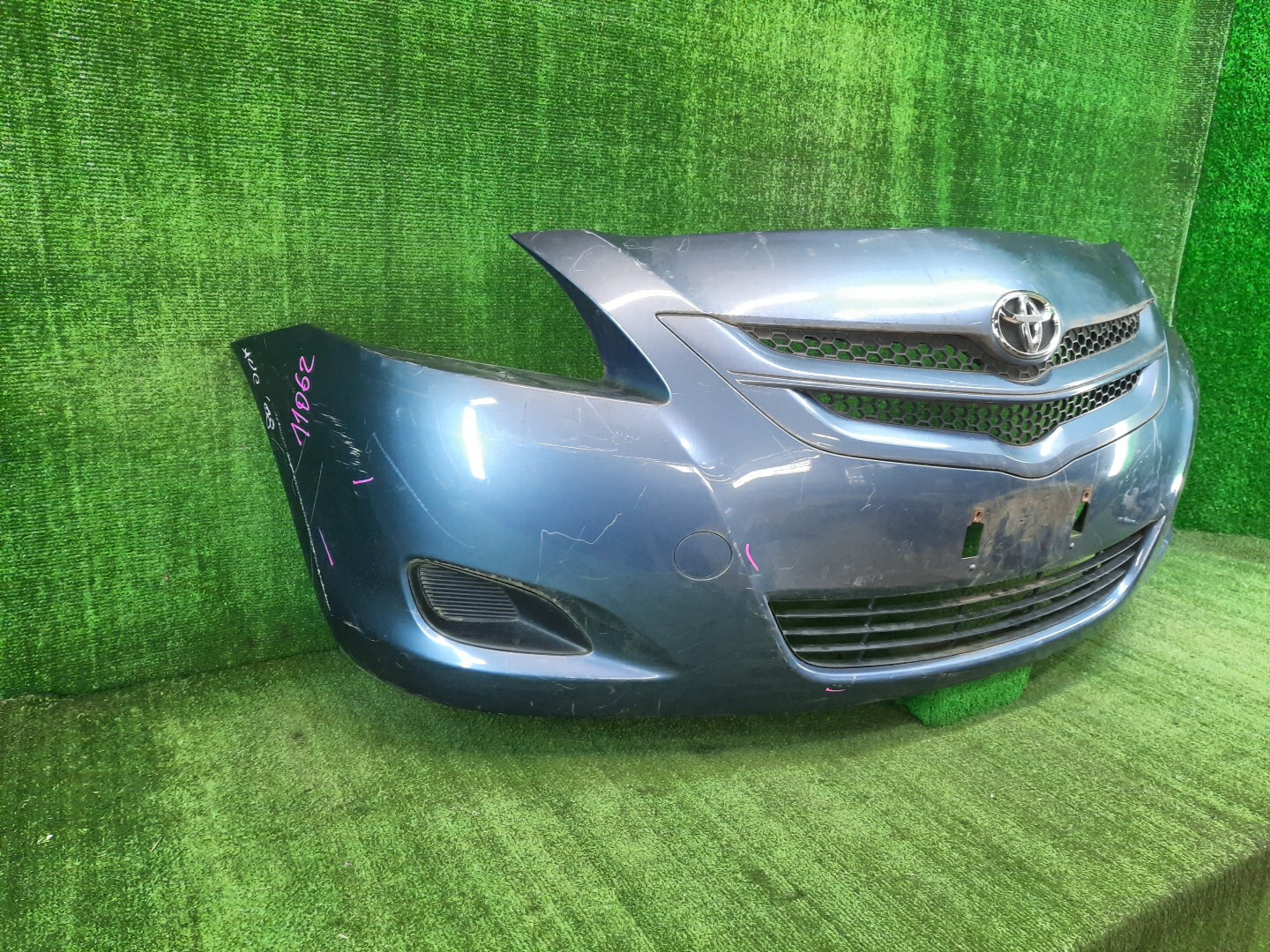 Бампер передний TOYOTA BELTA NCP96, KSP90, KSP92, SCP92 11062 3 ракурс