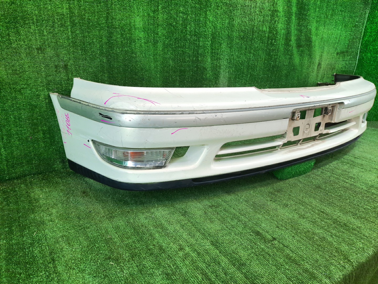 Бампер передний TOYOTA MARK II GX100, JZX100, JZX101, LX100, GX105, JZX105, SX100 11065 3 ракурс