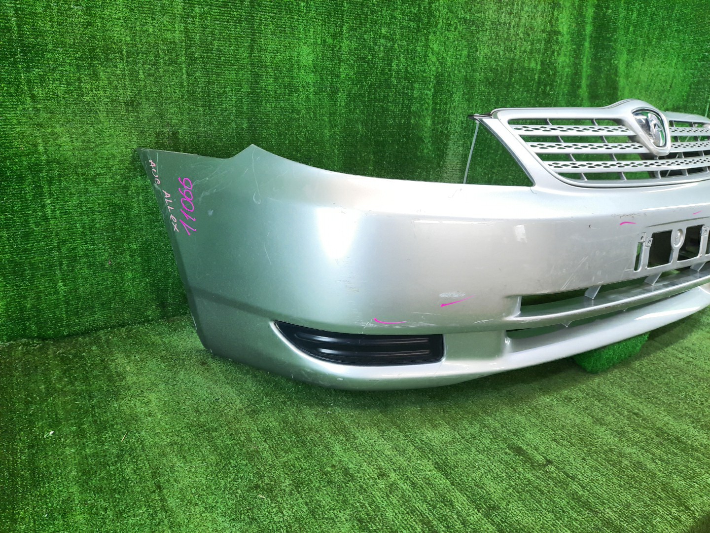 Бампер передний TOYOTA ALLEX, COROLLA RUNX ZZE124, NZE121, ZZE122, ZZE123, NZE124 11066 3 ракурс