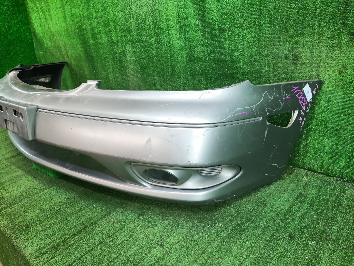 Бампер передний NISSAN CEFIRO A33 11068 2 ракурс