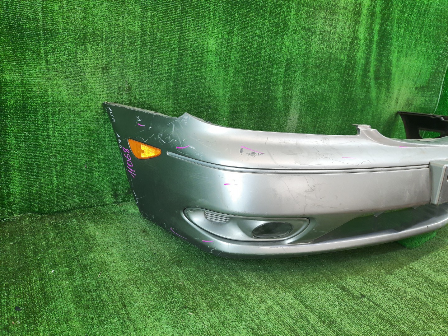Бампер передний NISSAN CEFIRO A33 11068 3 ракурс