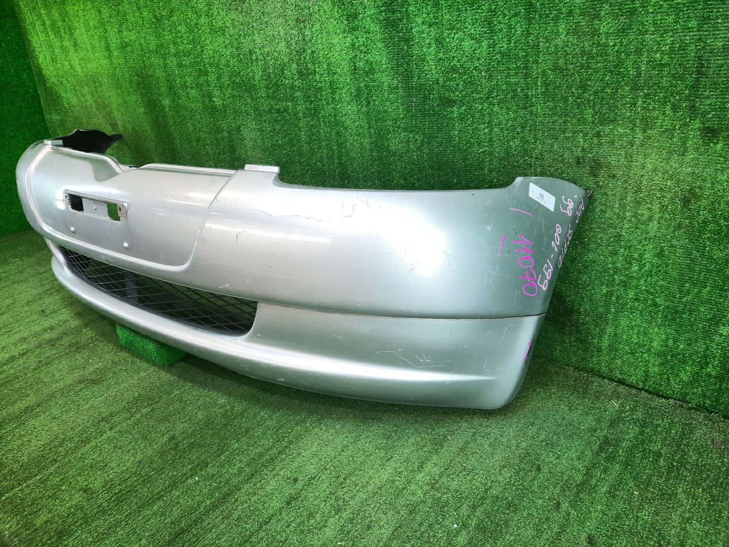 Бампер передний TOYOTA VITZ, YARIS SCP10, NCP10, SCP13, NCP15, NCP11, NCP13 11070 2 ракурс