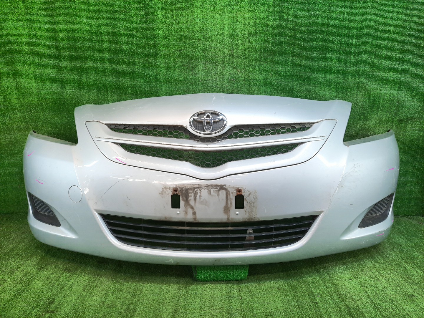Бампер передний TOYOTA BELTA NCP96, KSP90, KSP92, SCP92 11071 1 ракурс