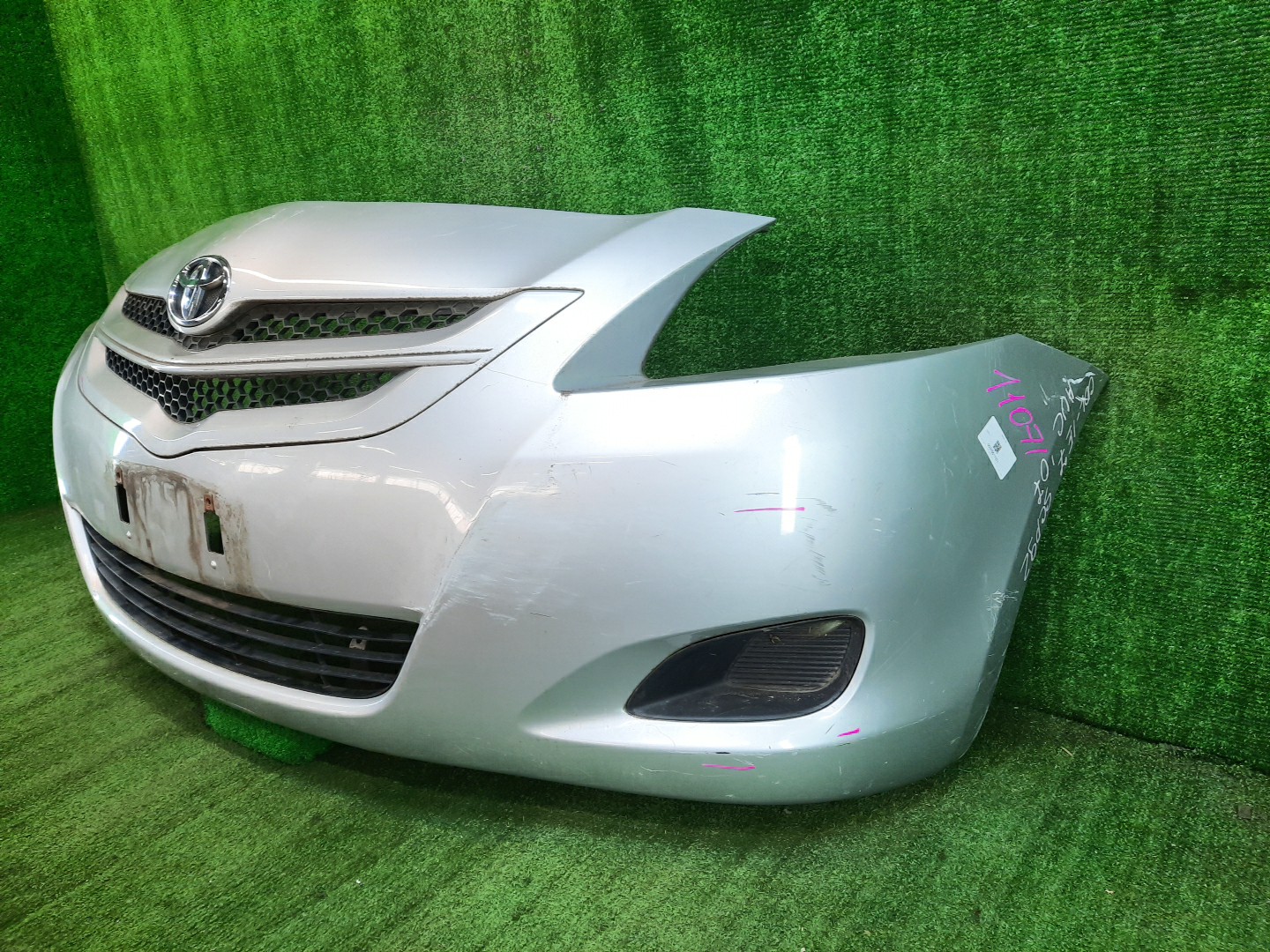 Бампер передний TOYOTA BELTA NCP96, KSP90, KSP92, SCP92 11071 2 ракурс