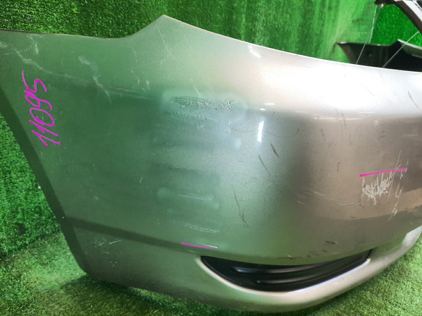 Бампер передний TOYOTA COROLLA, COROLLA FIELDER ZZE124, NZE121, NZE120, ZZE122, NZE124, CE121, NZE121G, ZZE123G, ZZE124G, ZZE122G, NZE124G 11095 4 ракурс