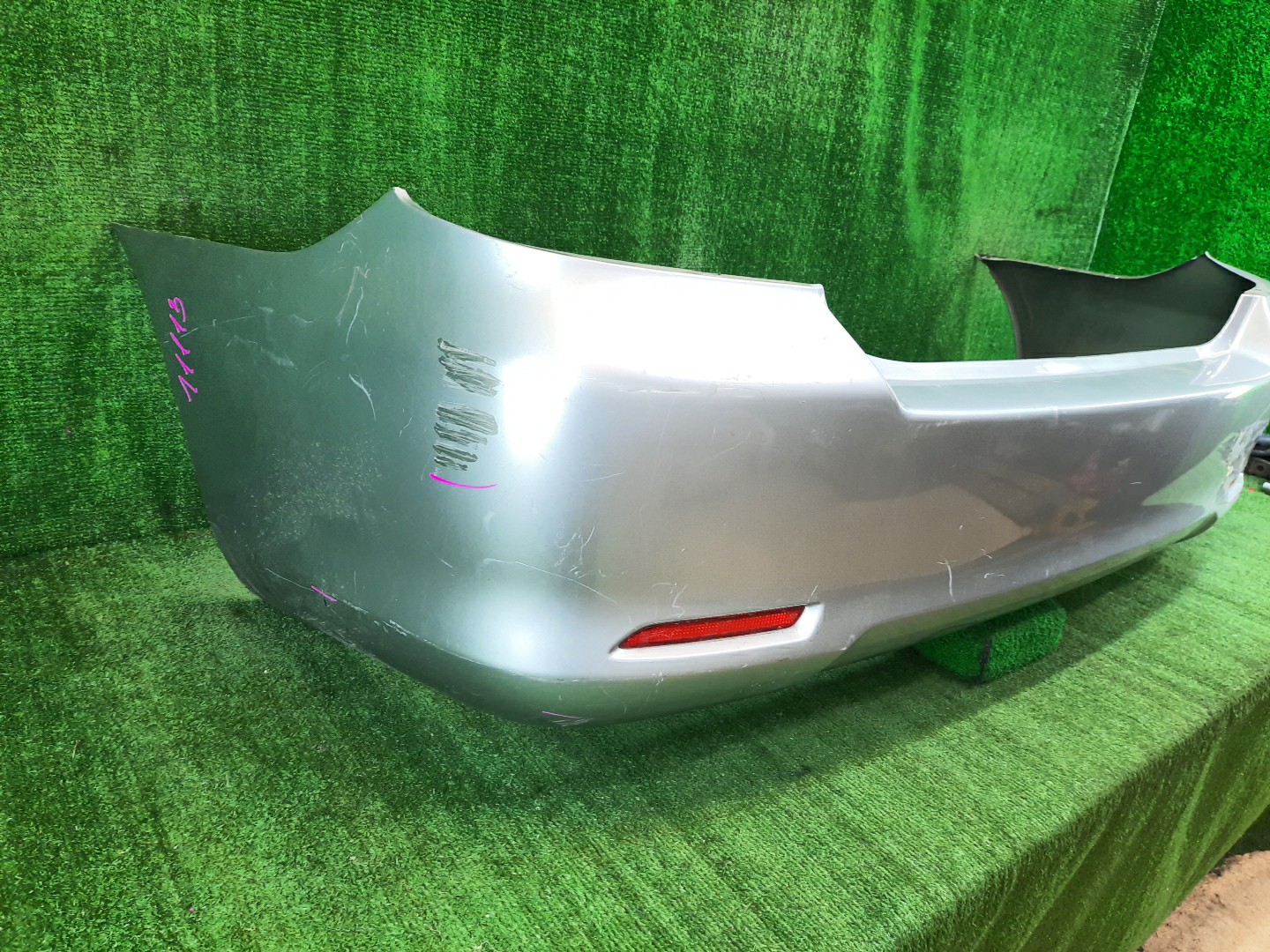Бампер задний TOYOTA ALLION ZZT240, NZT240, AZT240, ZZT245 11113 3 ракурс