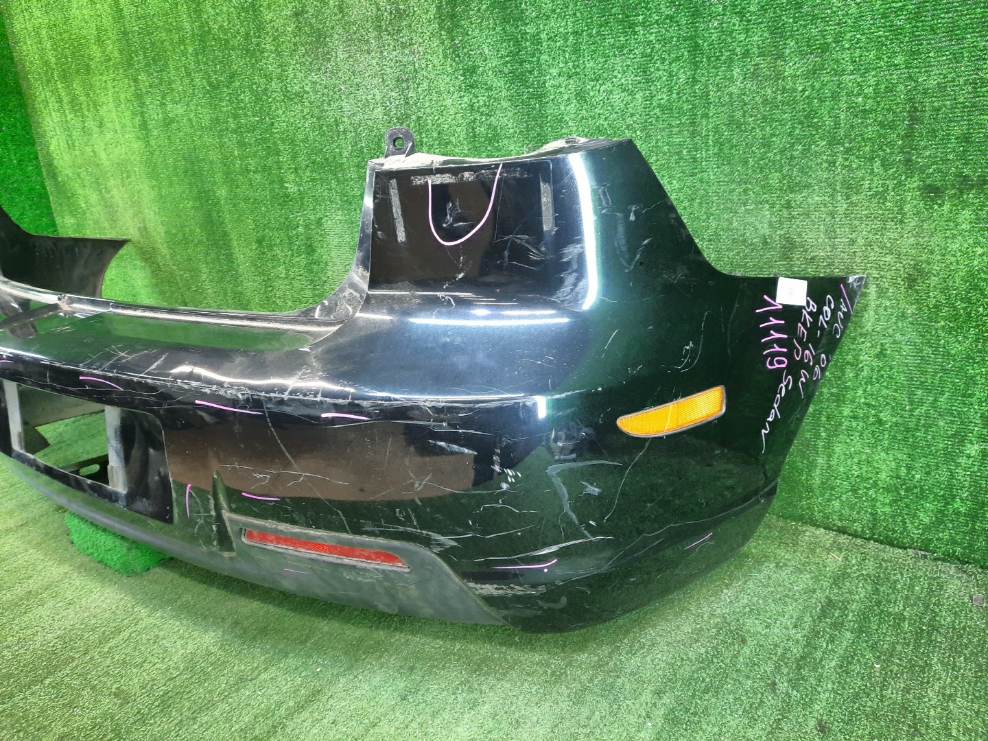 Бампер задний MAZDA AXELA, MAZDA 3, 3 BK5P, BK3P, BKEP, BK SEDAN 2 ракурс