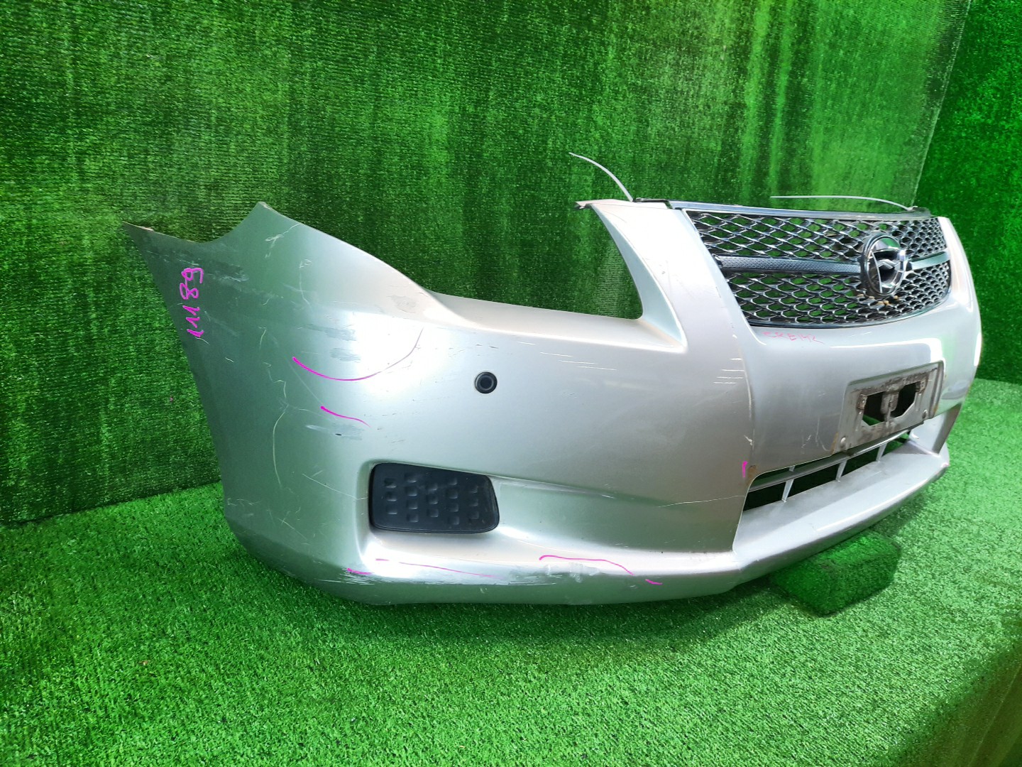 Бампер передний TOYOTA COROLLA FIELDER, COROLLA AXIO ZRE144G, ZRE142G, NZE144G, NZE141G, NZE141, NZE144, ZRE142, ZRE144 11189 3 ракурс Бампер передний TOYOTA COROLLA FIELDER, COROLLA AXIO ZRE144G, ZRE142G, NZE144G, NZE141G, NZE141, NZE144, ZRE142, ZRE144 11189 3 ракурс