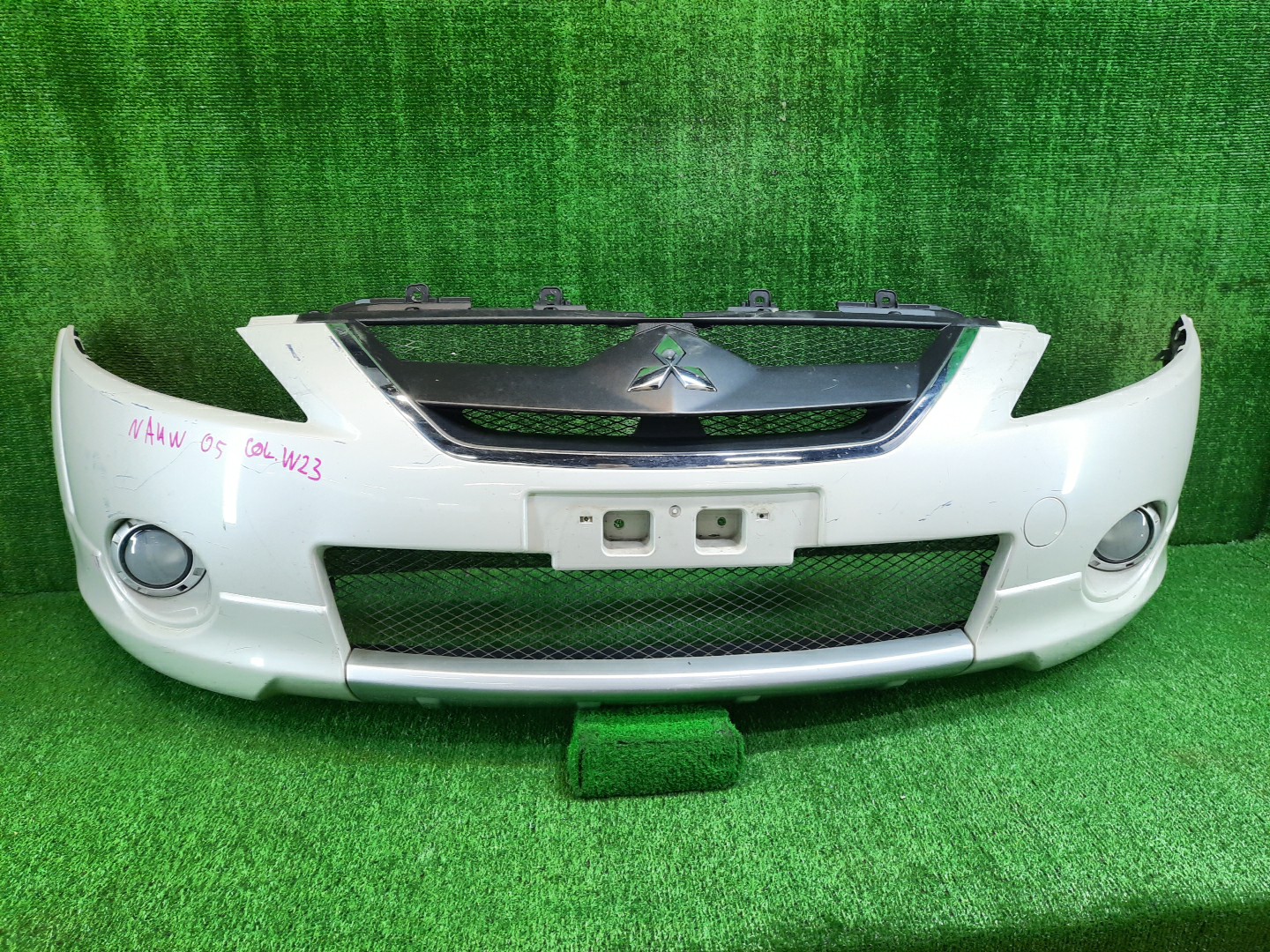 Бампер передний MITSUBISHI GRANDIS NA4W 11206 1 ракурс