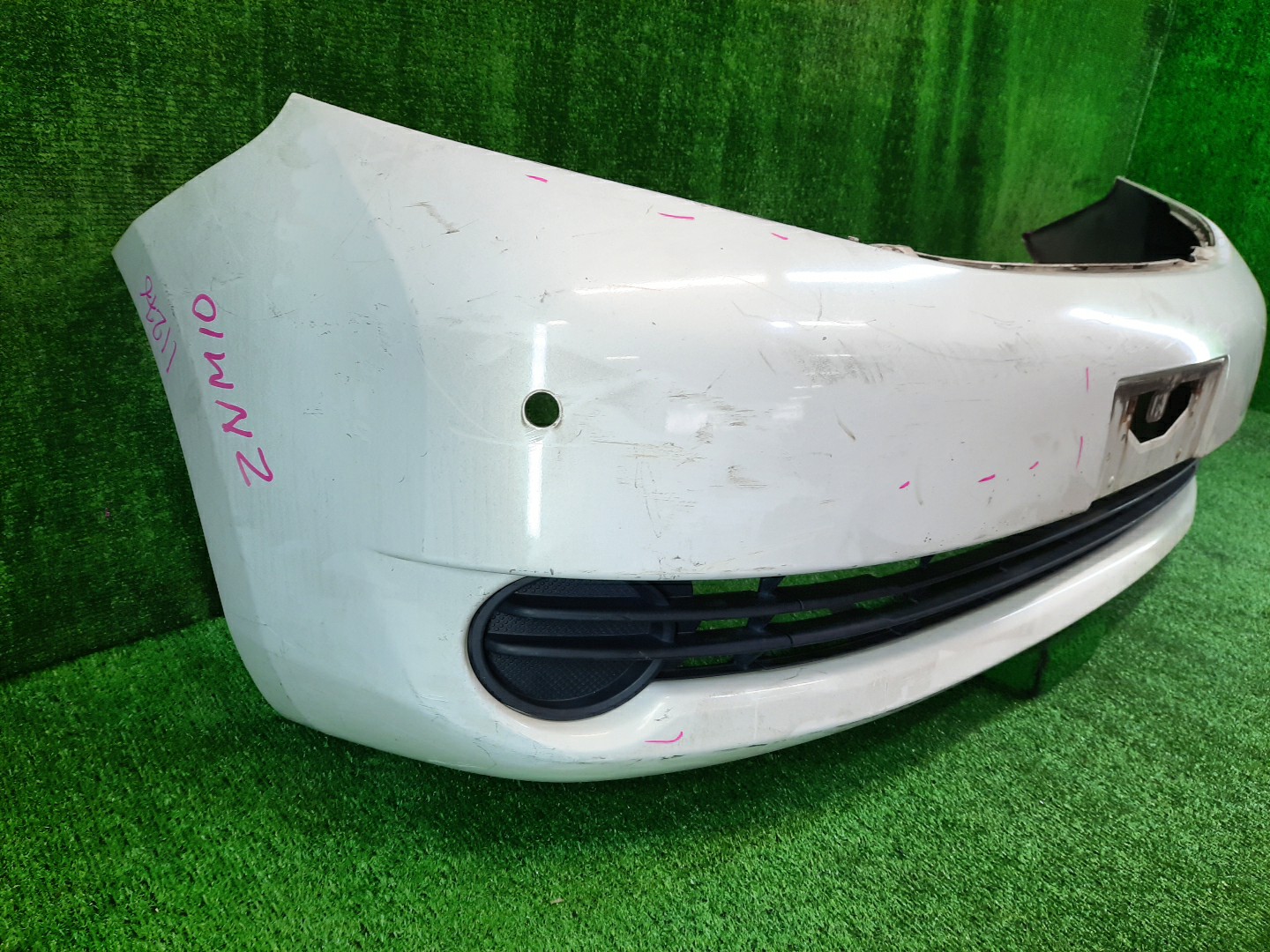 Бампер передний TOYOTA ISIS ZNM10, ZNM10W, ANM10, ANM10W, ANM15, ANM15W, ZGM10, ZGM10W, ZGM11, ZGM11W, ZGM15, ZGM15W, ANM10G, ZGM10G, ANM15G, ZNM10G, ZGM11G, ZGM15G 11276 3 ракурс Бампер передний TOYOTA ISIS ZNM10, ZNM10W, ANM10, ANM10W, ANM15, ANM15W, ZGM10, ZGM10W, ZGM11, ZGM11W, ZGM15, ZGM15W, ANM10G, ZGM10G, ANM15G, ZNM10G, ZGM11G, ZGM15G 11276 3 ракурс