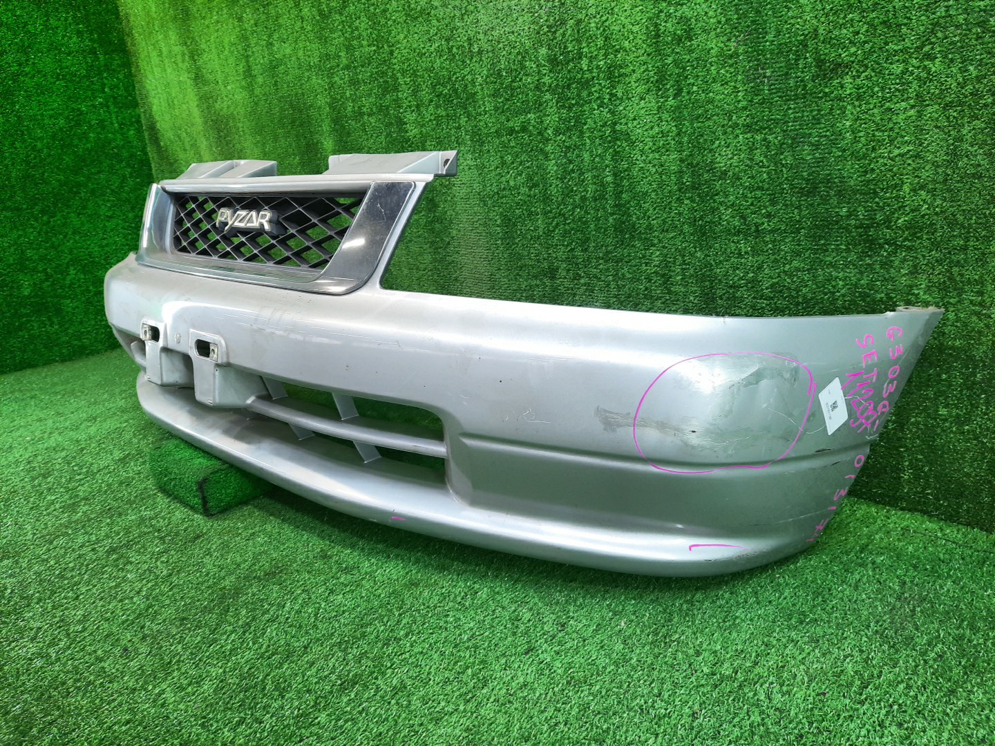 Бампер передний DAIHATSU PYZAR G303G 11297 2 ракурс