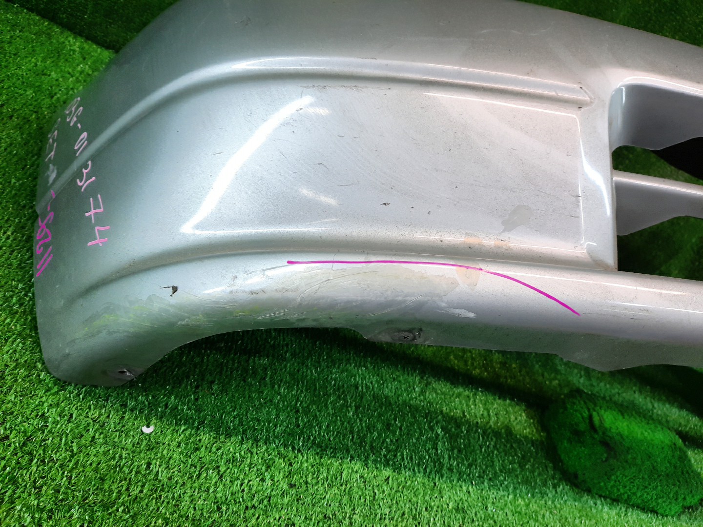 Бампер передний DAIHATSU PYZAR G303G 11297 4 ракурс