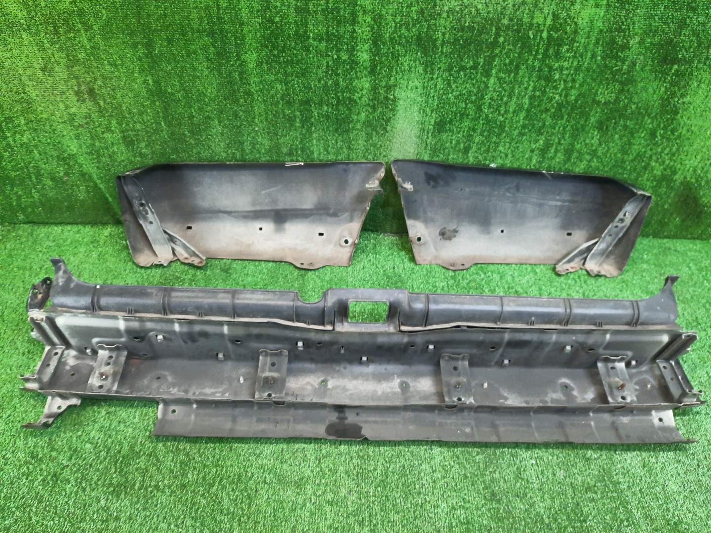 Бампер задний TOYOTA HILUX SURF RZN180W 11321 5 ракурс