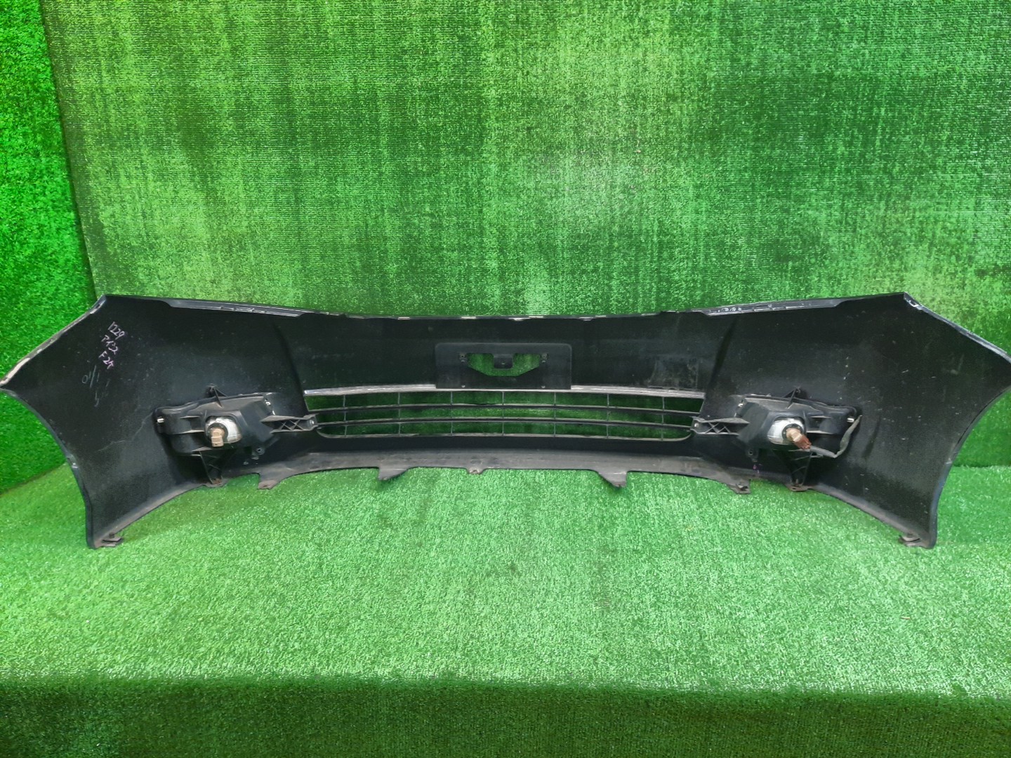Бампер передний TOYOTA ISIS ZNM10, ZNM10W, ANM10, ANM10W, ANM15, ANM15W, ZGM10, ZGM10W, ZGM11, ZGM11W, ZGM15, ZGM15W, ANM10G, ZGM10G, ANM15G, ZNM10G, ZGM11G, ZGM15G 11341 4 ракурс Бампер передний TOYOTA ISIS ZNM10, ZNM10W, ANM10, ANM10W, ANM15, ANM15W, ZGM10, ZGM10W, ZGM11, ZGM11W, ZGM15, ZGM15W, ANM10G, ZGM10G, ANM15G, ZNM10G, ZGM11G, ZGM15G 11341 4 ракурс