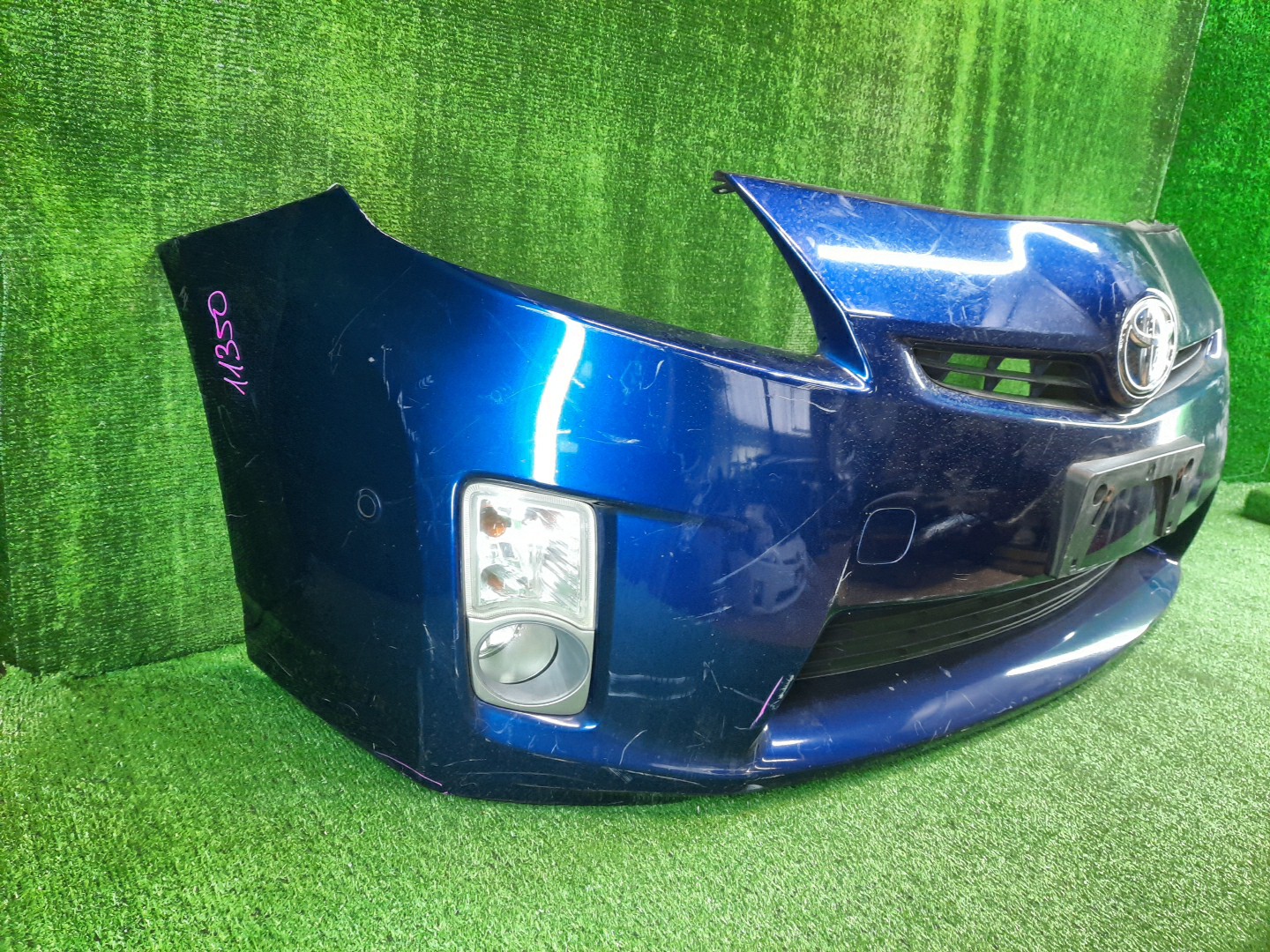 Бампер передний TOYOTA PRIUS ZVW30 11350 3 ракурс