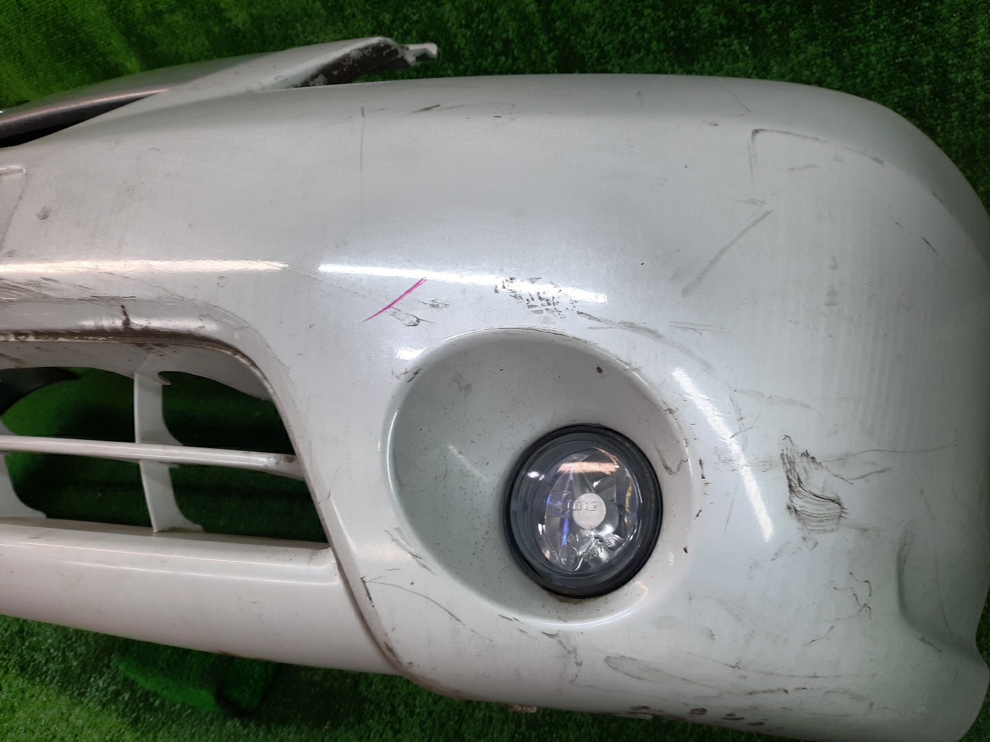 Бампер передний SUZUKI AERIO RC51S, RB21S, RA21S, RD51S 11399 5 ракурс