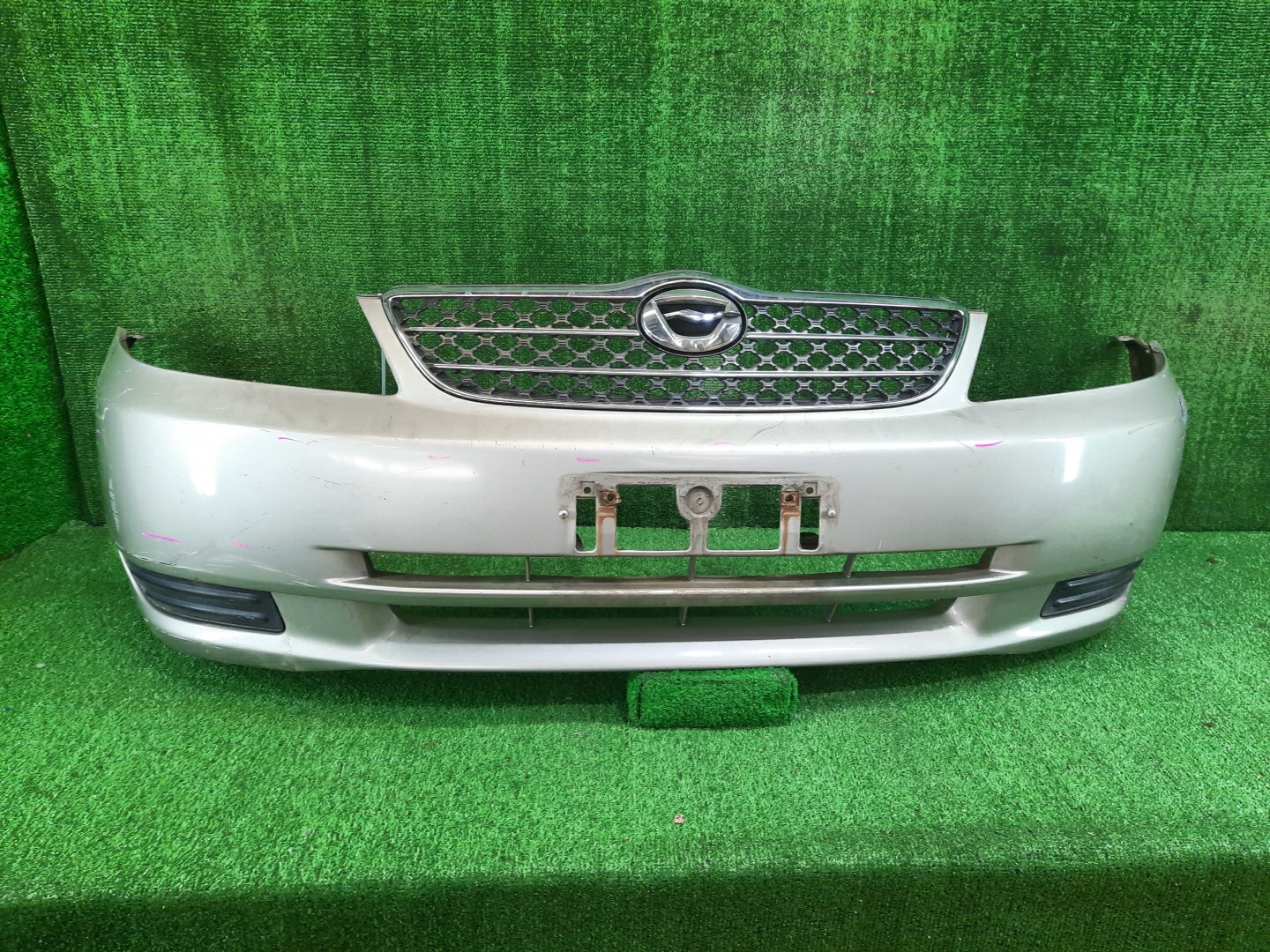 Бампер передний TOYOTA COROLLA, COROLLA FIELDER ZZE124, NZE121, NZE120, ZZE122, NZE124, CE121, NZE121G, ZZE123G, ZZE124G, ZZE122G, NZE124G 11424 1 ракурс