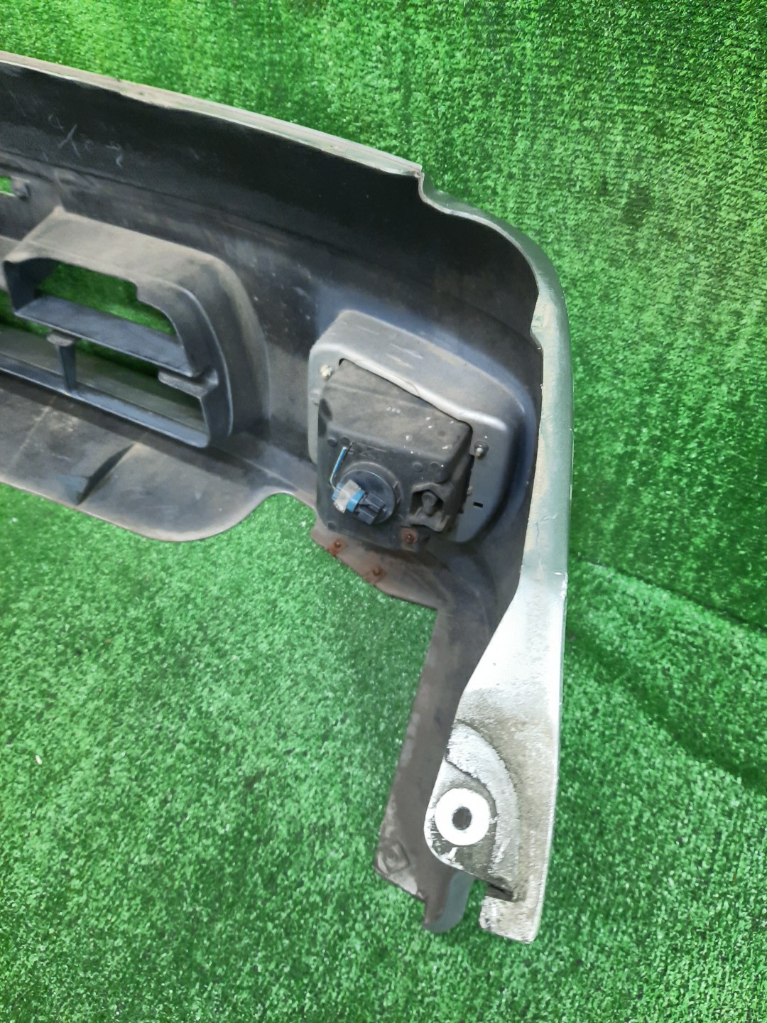 Бампер передний NISSAN SERENA TNC24, TC24, RC24, PC24, PNC24, VC24, VNC24 11469 5 ракурс