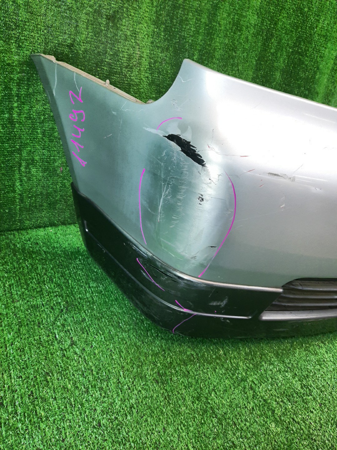 Бампер передний MITSUBISHI DION CR6W 11497 2 ракурс