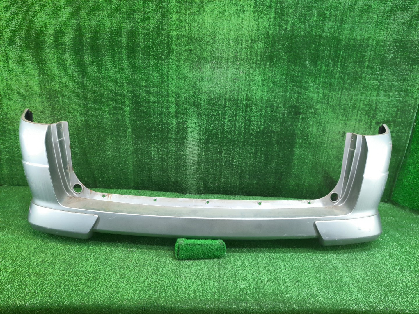Бампер задний NISSAN SERENA TNC24, TC24, RC24, PC24, PNC24, VC24, VNC24 11522 1 ракурс