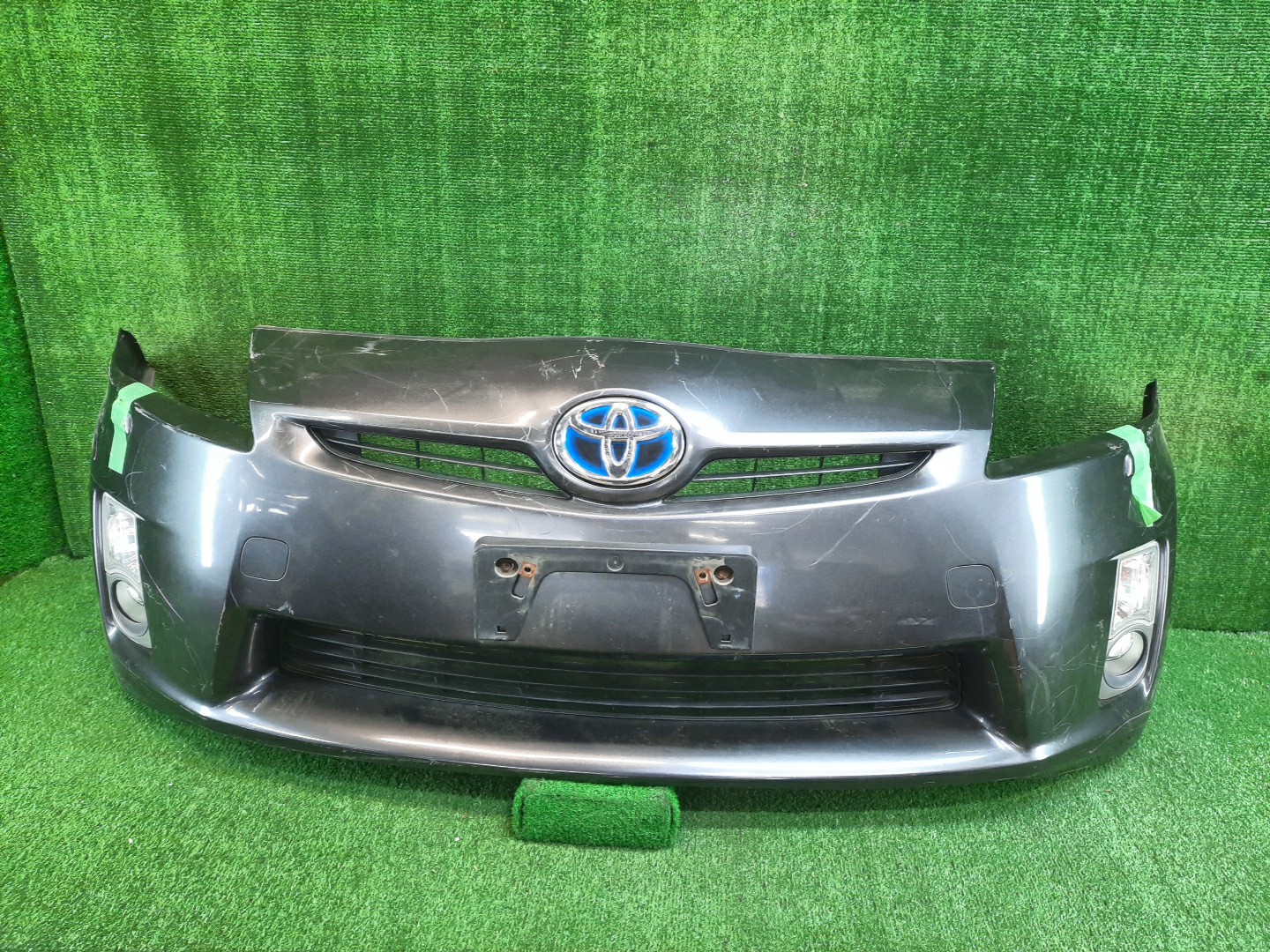Бампер передний TOYOTA PRIUS ZVW30 11537 1 ракурс