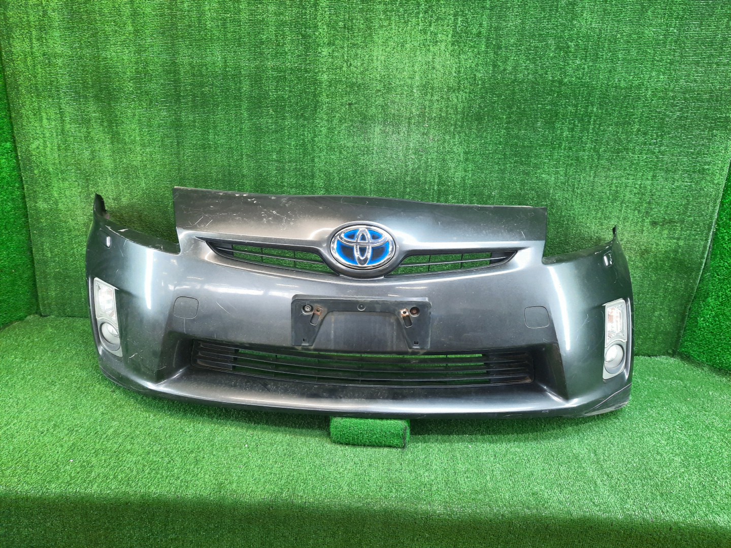 Бампер передний TOYOTA PRIUS ZVW30 11545 1 ракурс