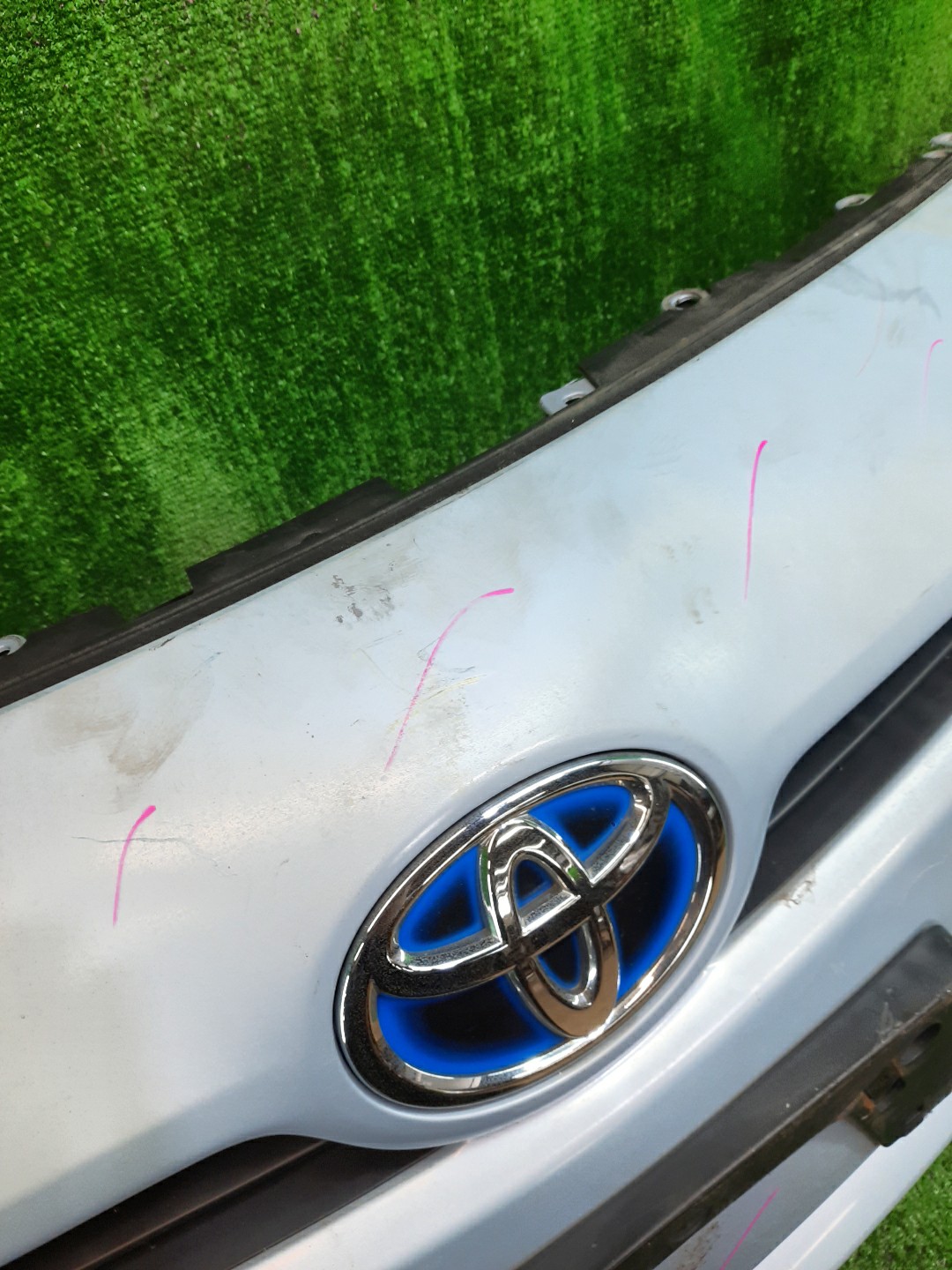 Бампер передний TOYOTA PRIUS ZVW30 11559 5 ракурс