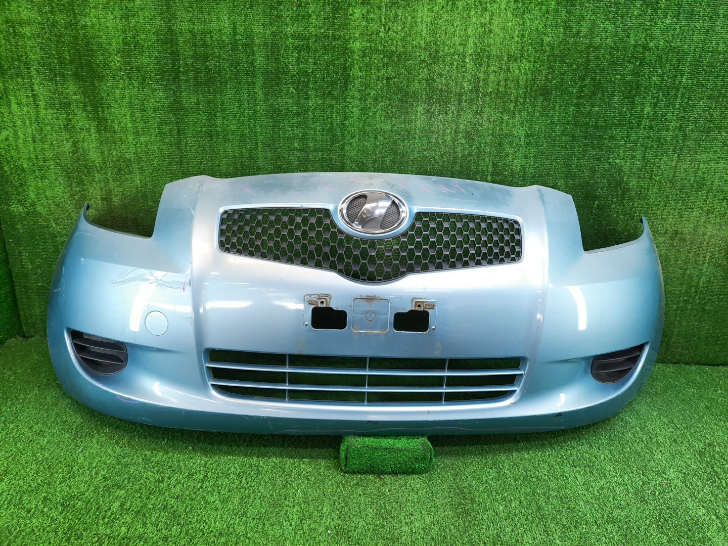 Бампер передний TOYOTA VITZ, YARIS NCP96, SCP90, KSP90, NCP95, NCP91 11566 1 ракурс