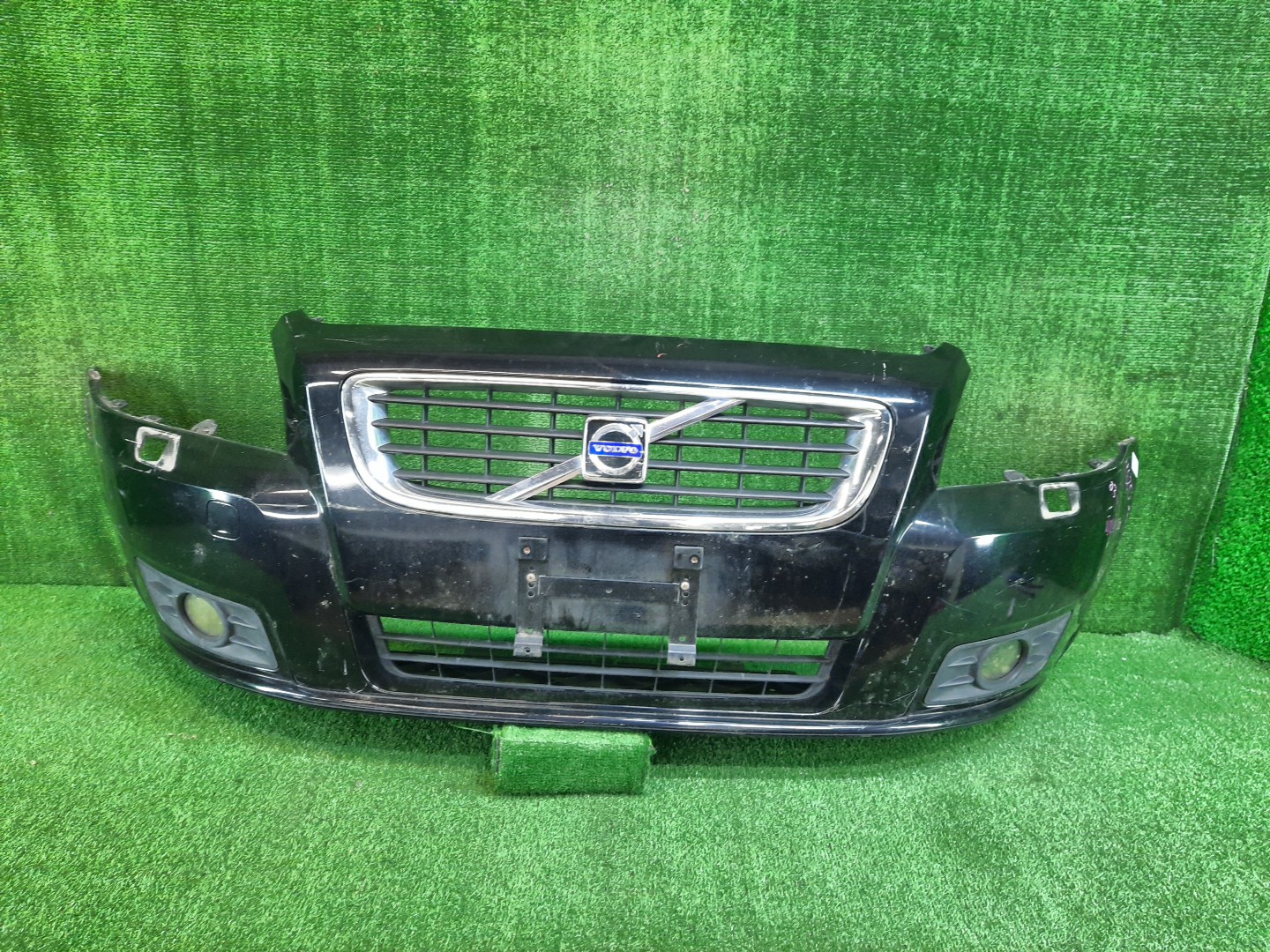Бампер передний VOLVO V50 MW20, MW67, MW75, MW76, MW77, MW84, MJ68, MJ67, MW50, MW68, MW21, MW, MW38, MW43, MW66 30744976 1 ракурс