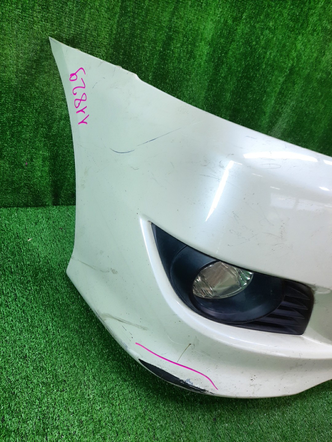 Бампер передний TOYOTA IPSUM ACM21W, ACM26W 11829 2 ракурс