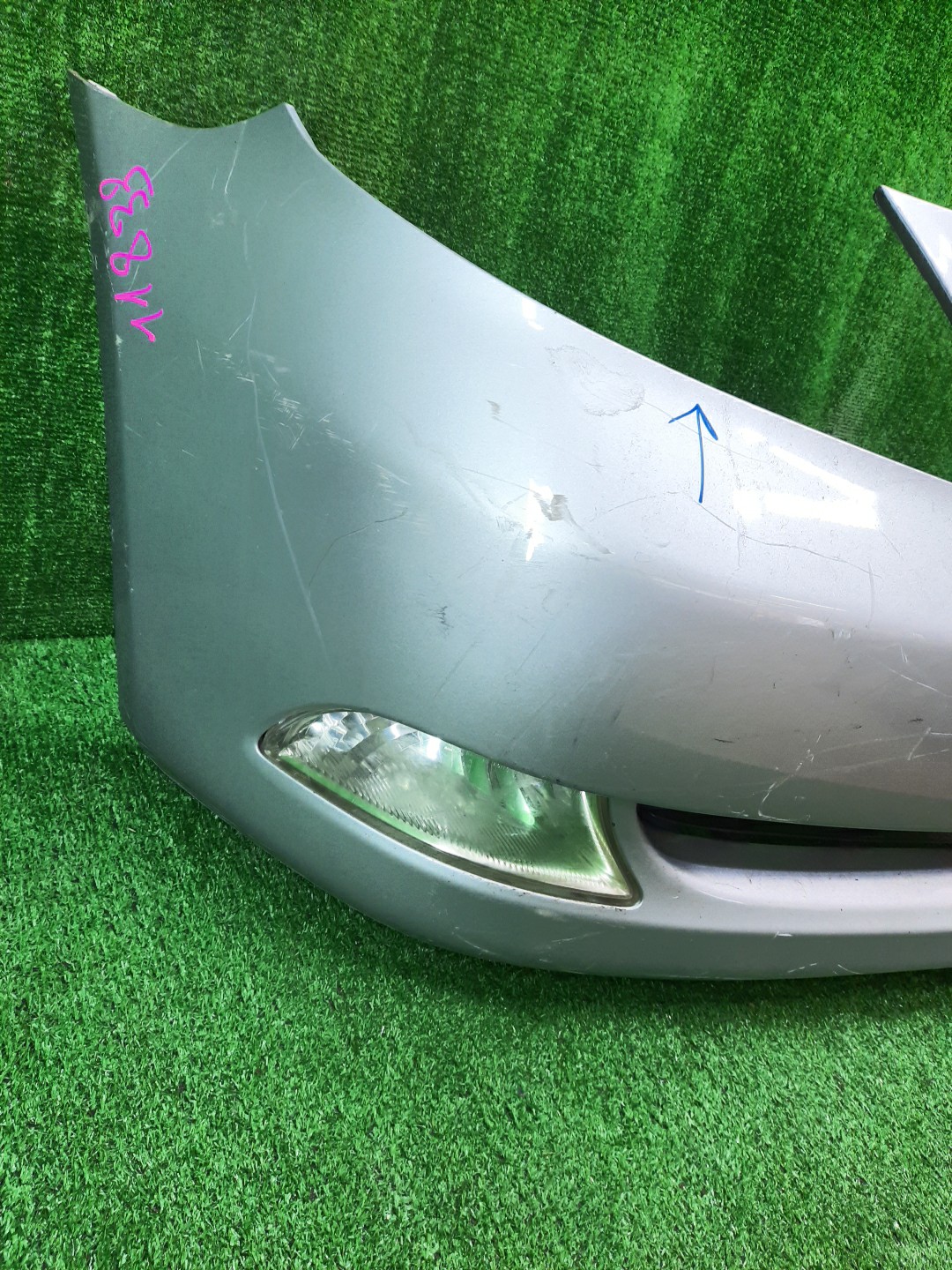 Бампер передний LEXUS LS600h UVF45 11833 2 ракурс