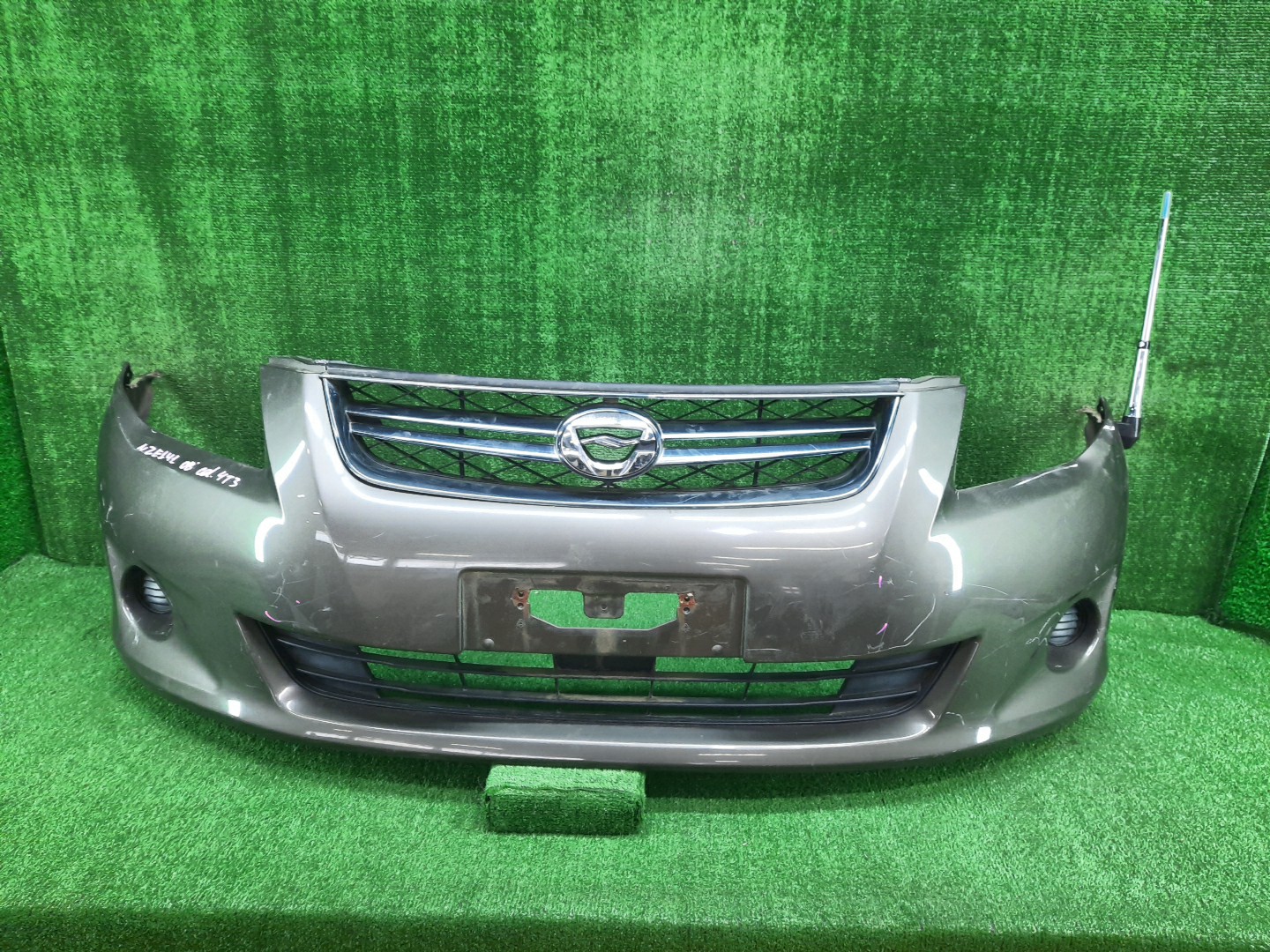 Бампер передний TOYOTA COROLLA FIELDER, COROLLA AXIO ZRE144G, ZRE142G, NZE144G, NZE141G, NZE141, NZE144, ZRE142, ZRE144 11847 1 ракурс Бампер передний TOYOTA COROLLA FIELDER, COROLLA AXIO ZRE144G, ZRE142G, NZE144G, NZE141G, NZE141, NZE144, ZRE142, ZRE144 11847 1 ракурс